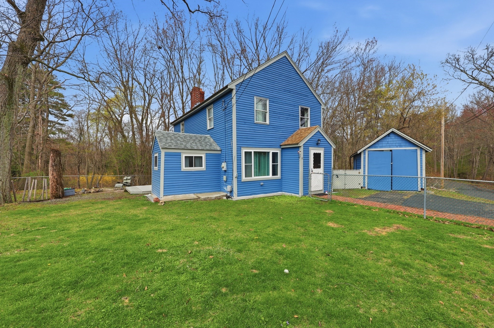 8 Stones Corner Road, Berlin, MA 01503