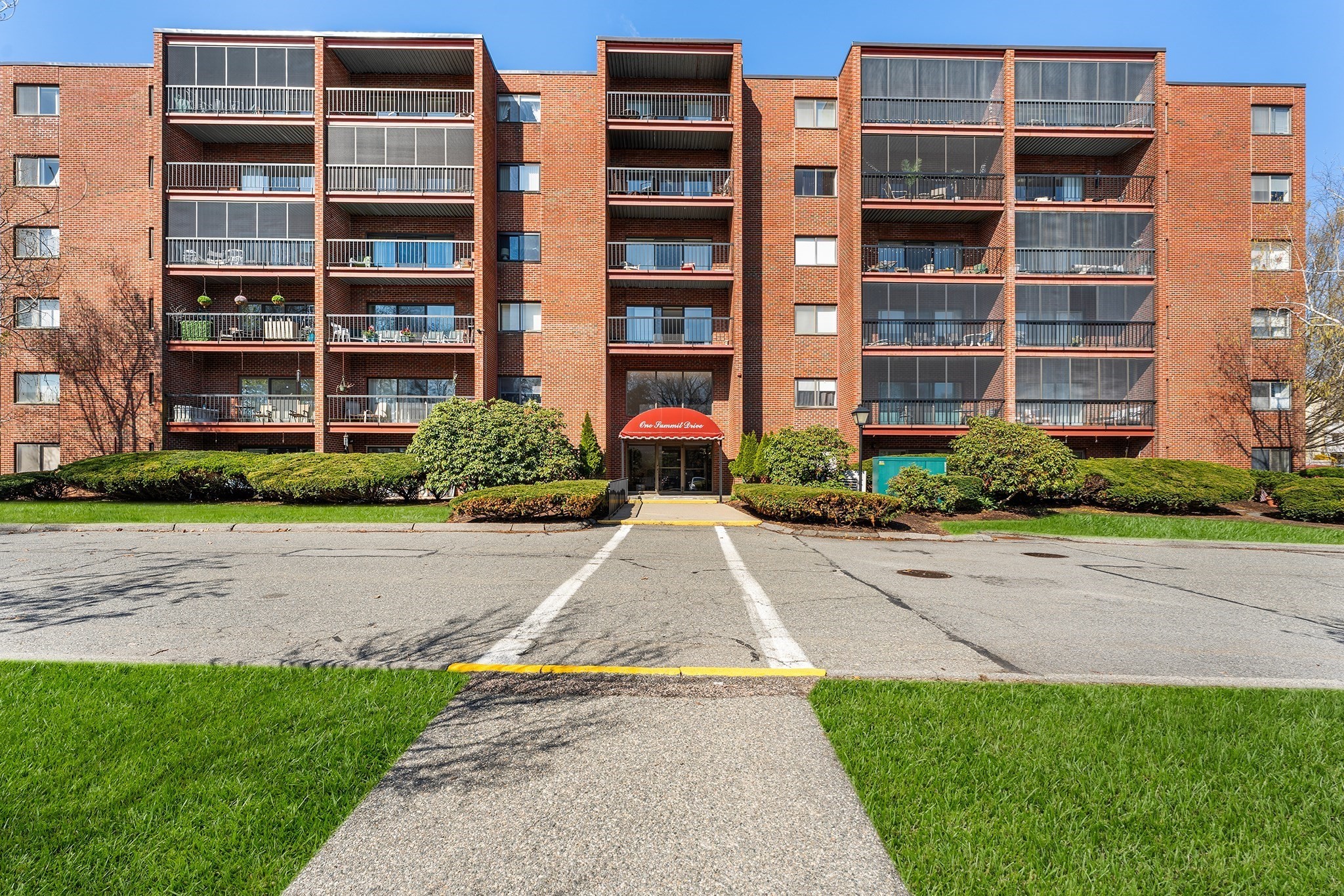 1 Summit Dr Unit 58, Reading, MA 01867
