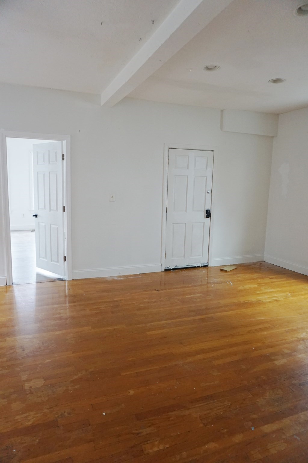 27 Shaw St, Lowell, MA 01851 - Image 11