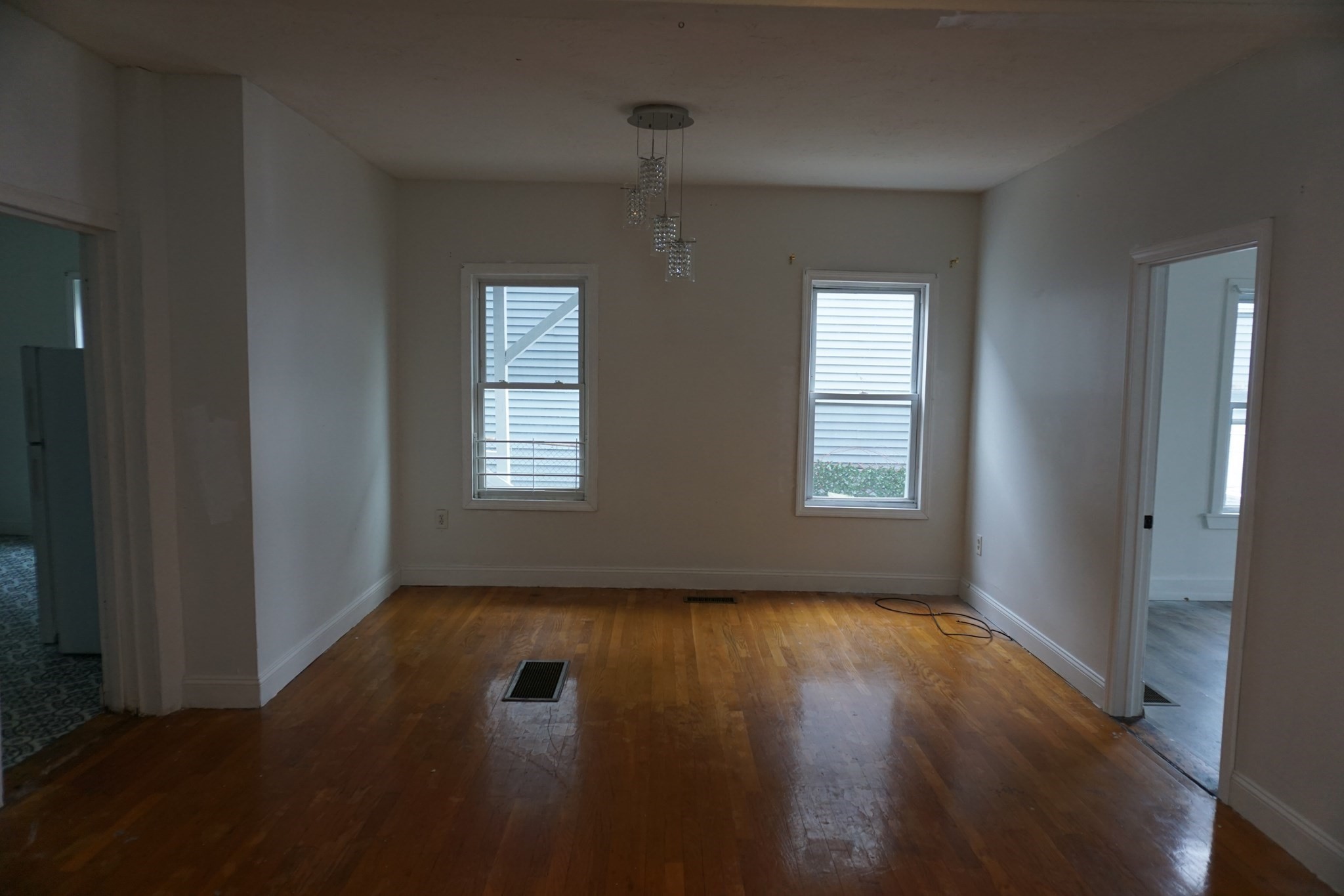 27 Shaw St, Lowell, MA 01851 - Image 12