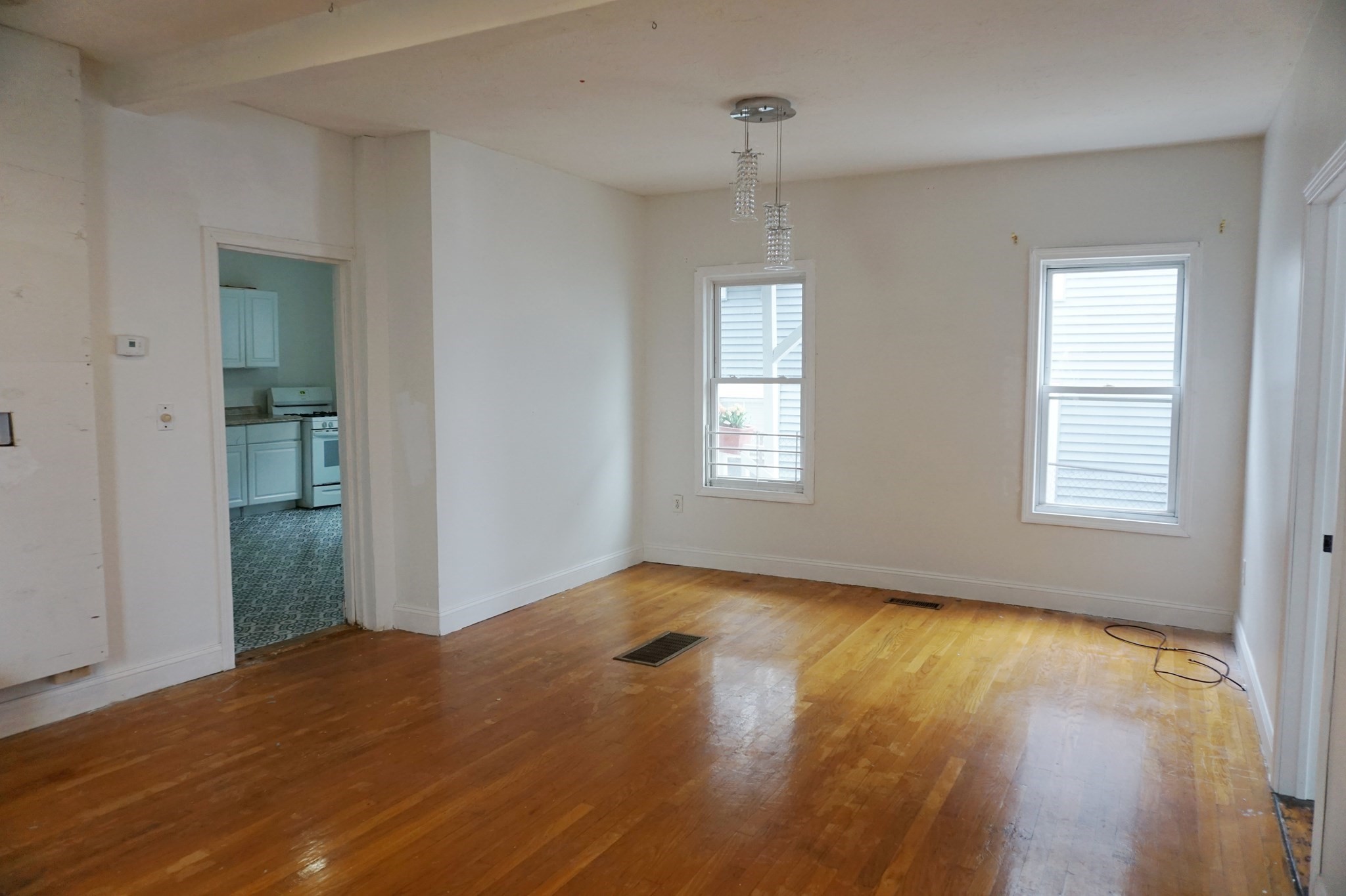 27 Shaw St, Lowell, MA 01851 - Image 14