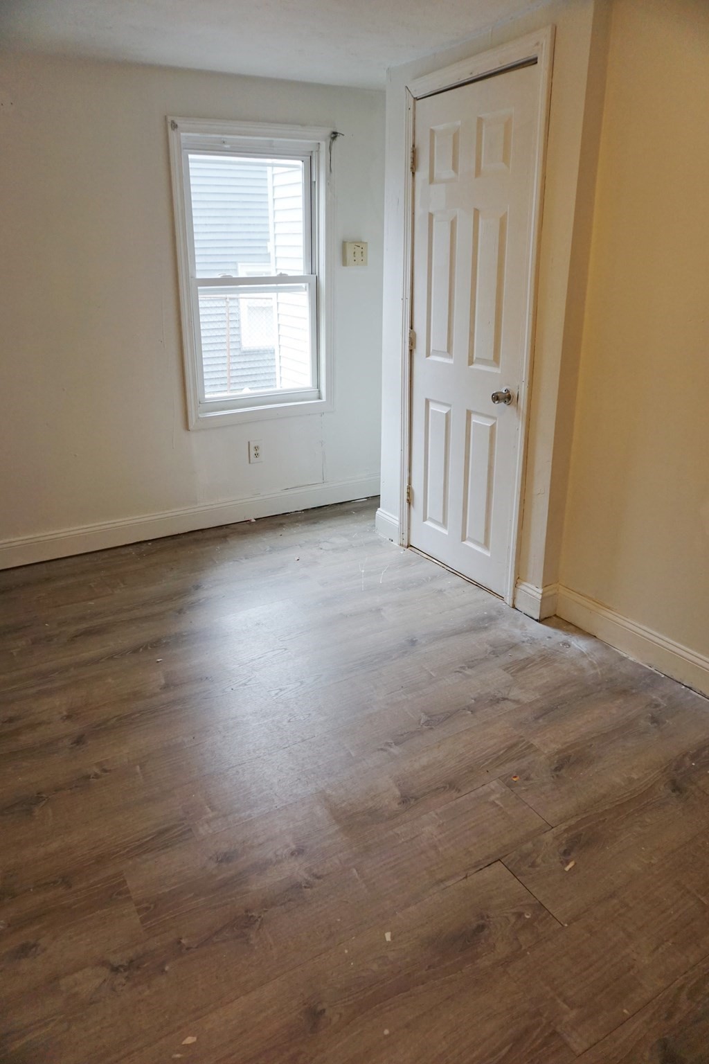 27 Shaw St, Lowell, MA 01851 - Image 20