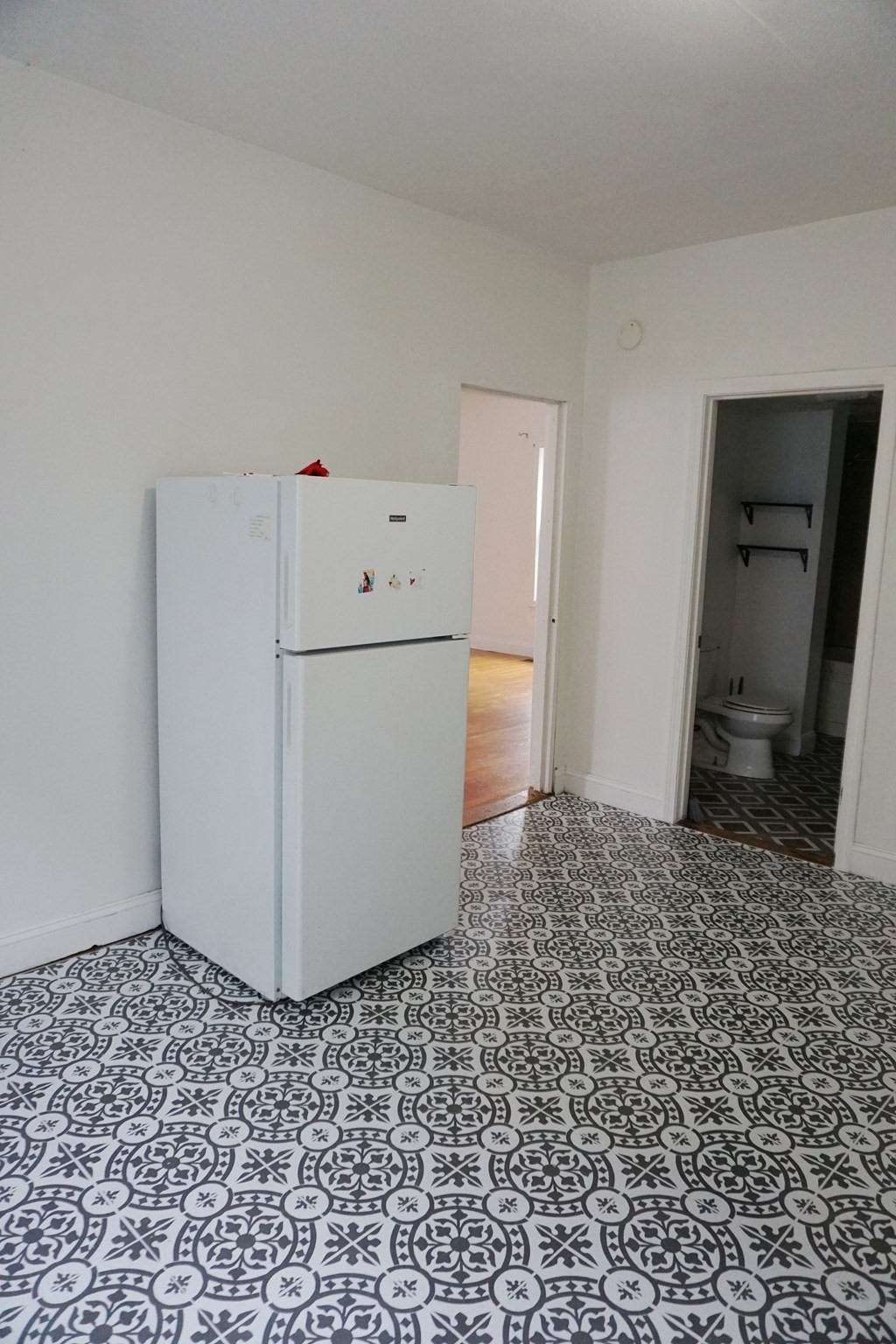 27 Shaw St, Lowell, MA 01851 - Image 5