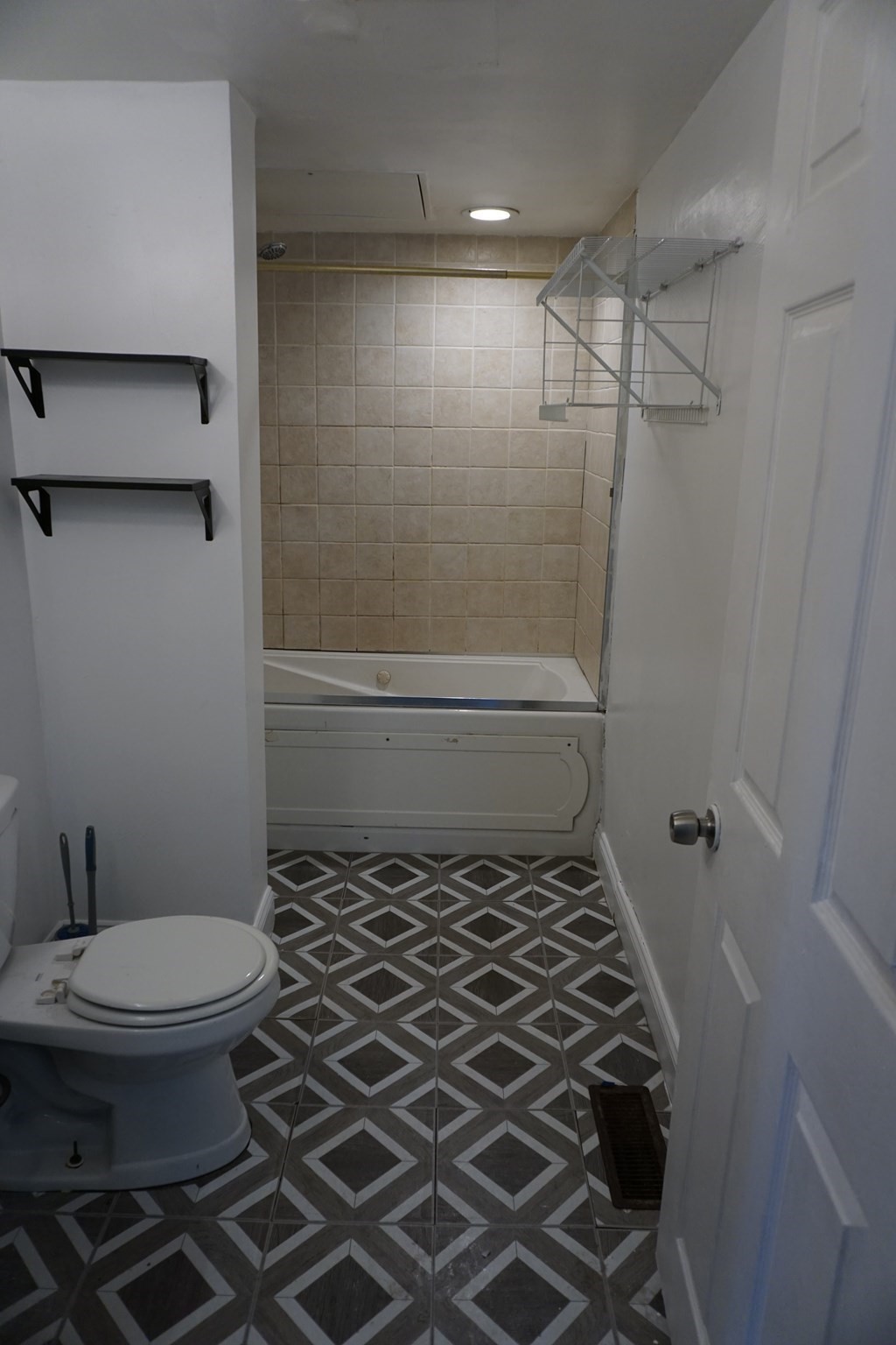 27 Shaw St, Lowell, MA 01851 - Image 9