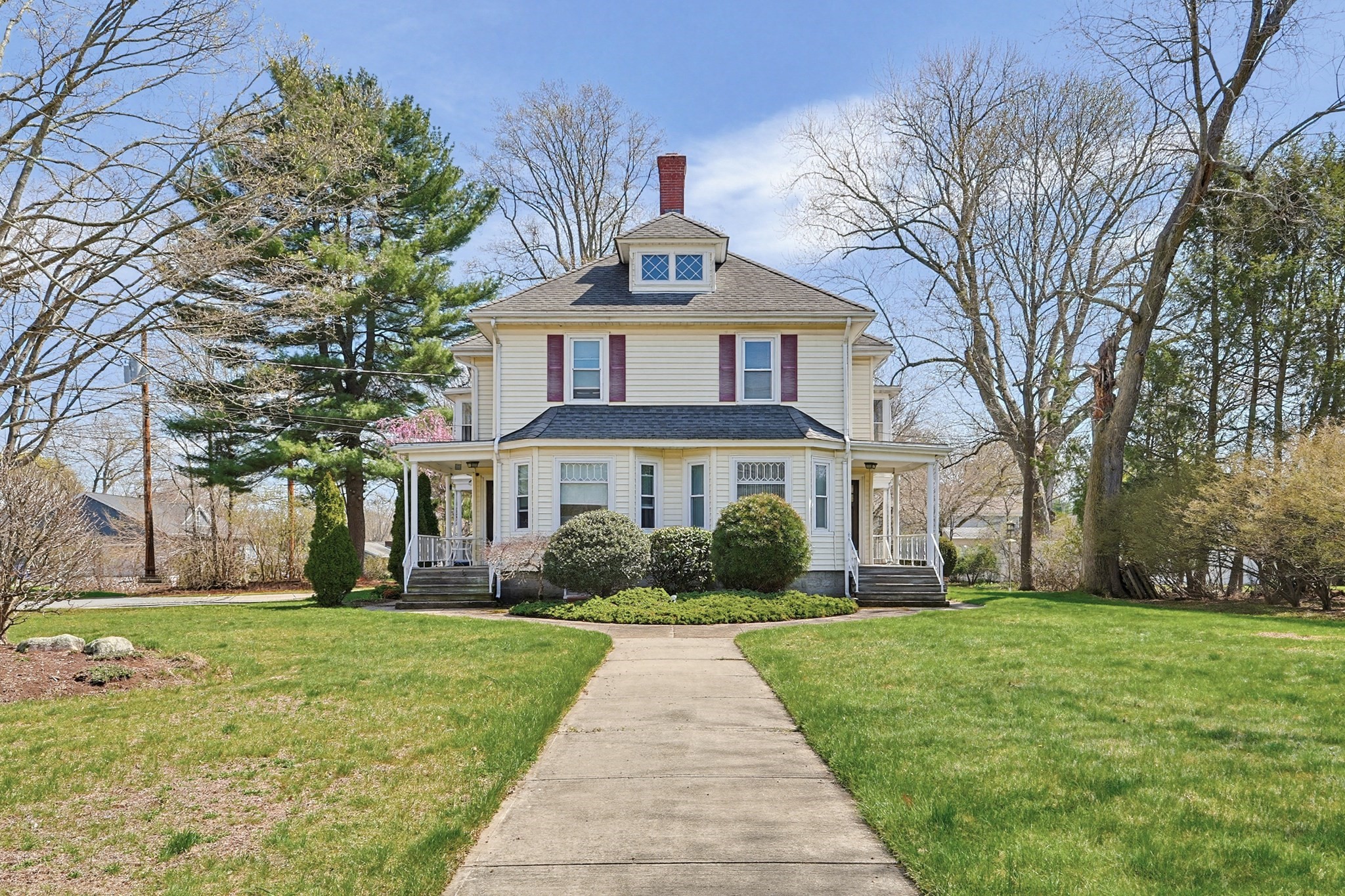 319 Central Ave, Seekonk, MA 02771