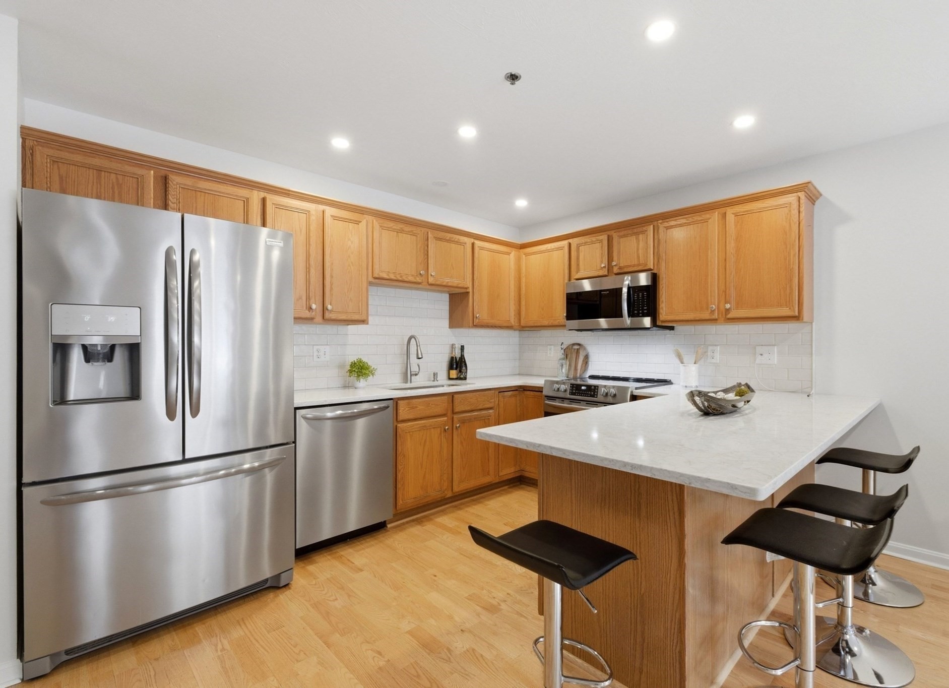 1 Eagle Dr Unit 1, Tewksbury, MA 01876