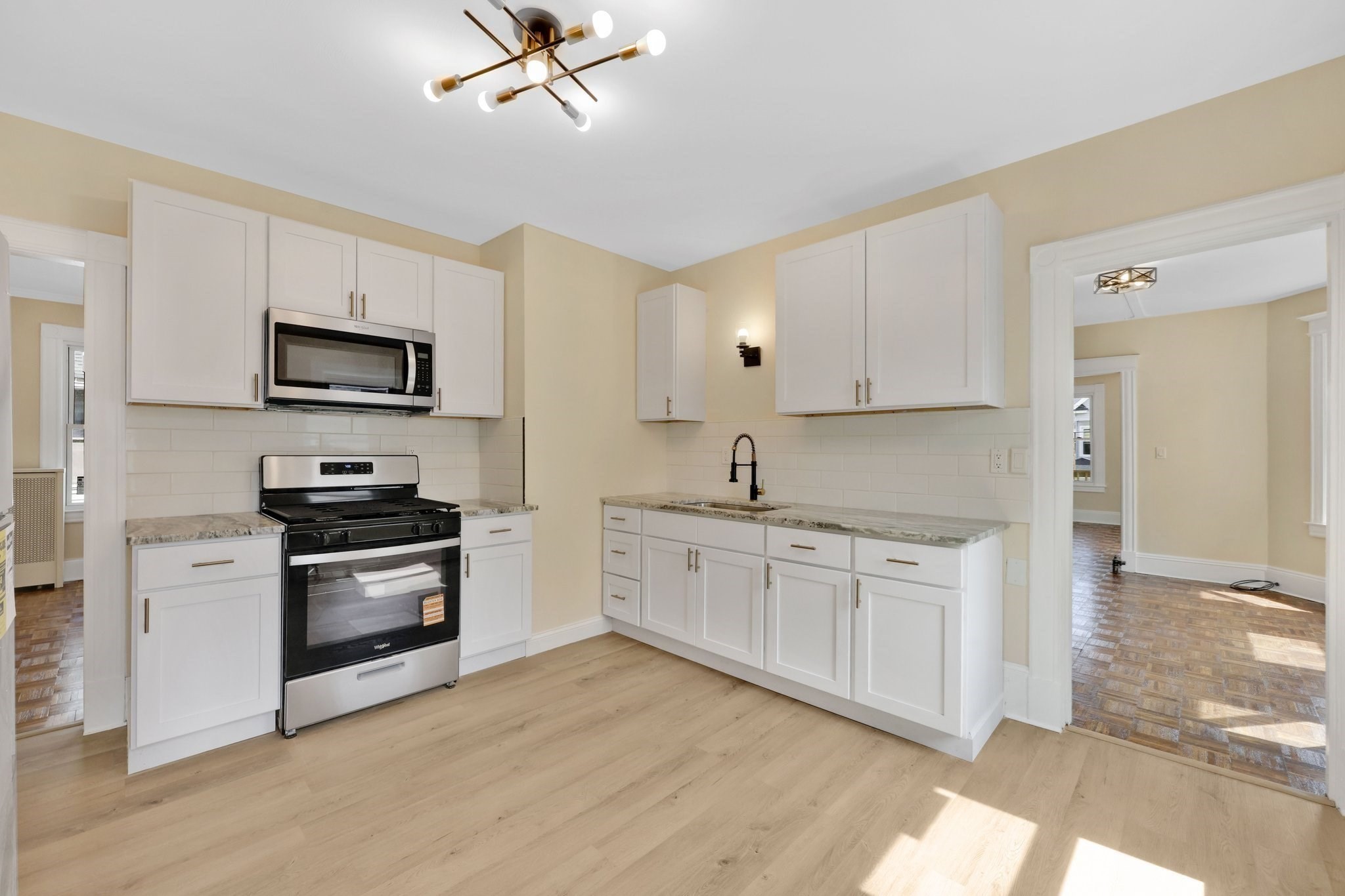 24 Hiawatha St, Springfield, MA 01108 - Image 1