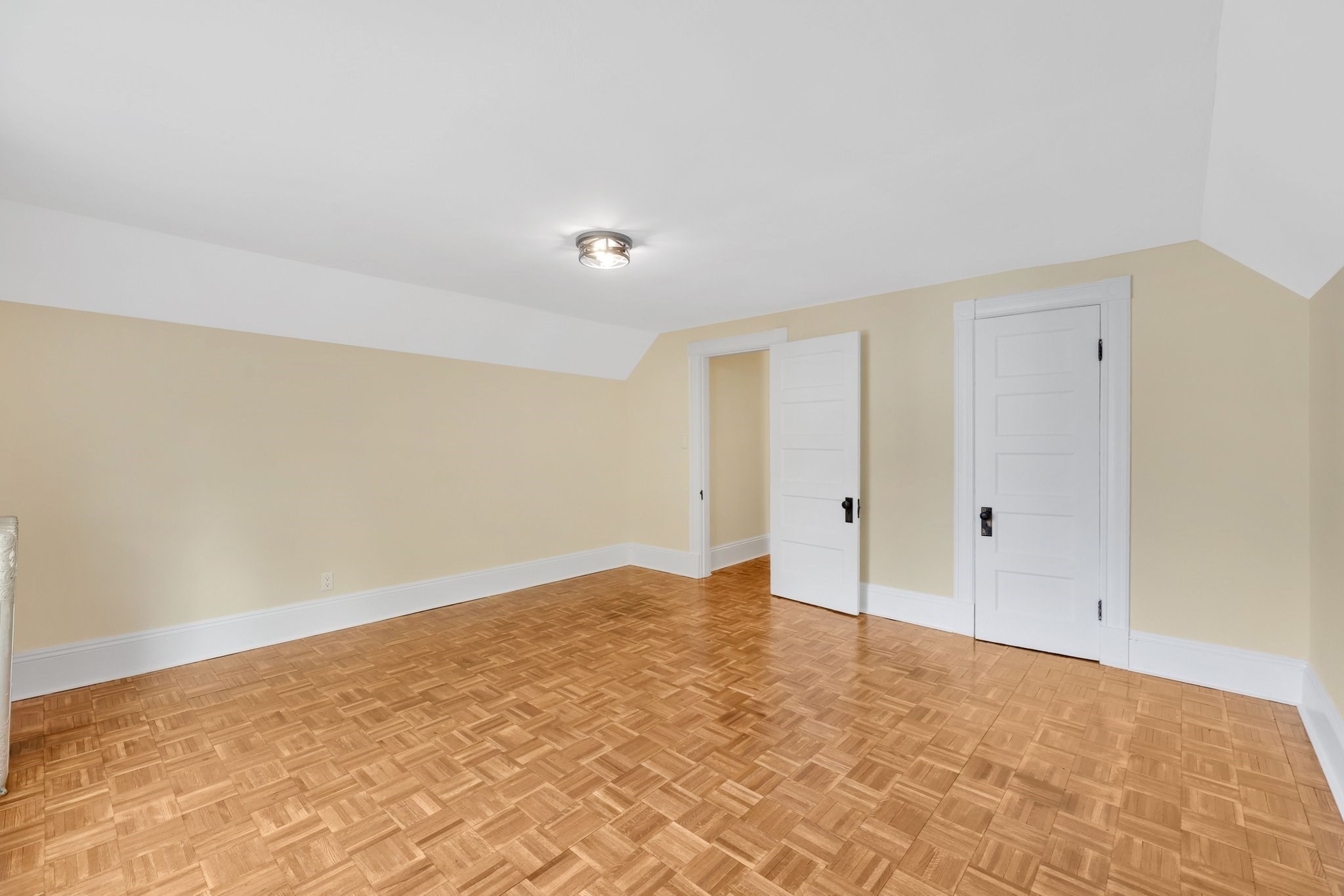 24 Hiawatha St, Springfield, MA 01108 - Image 32