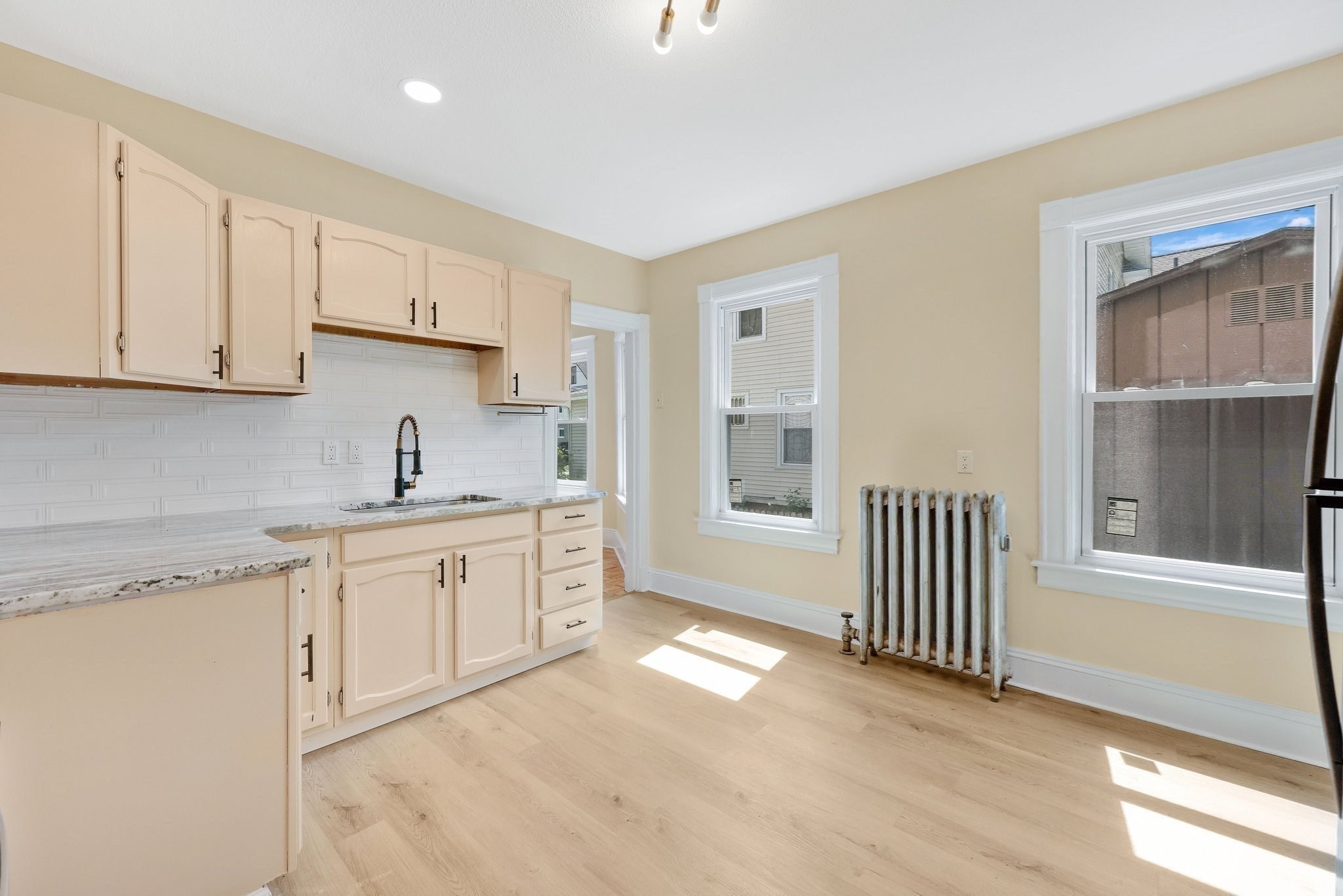 24 Hiawatha St, Springfield, MA 01108 - Image 6