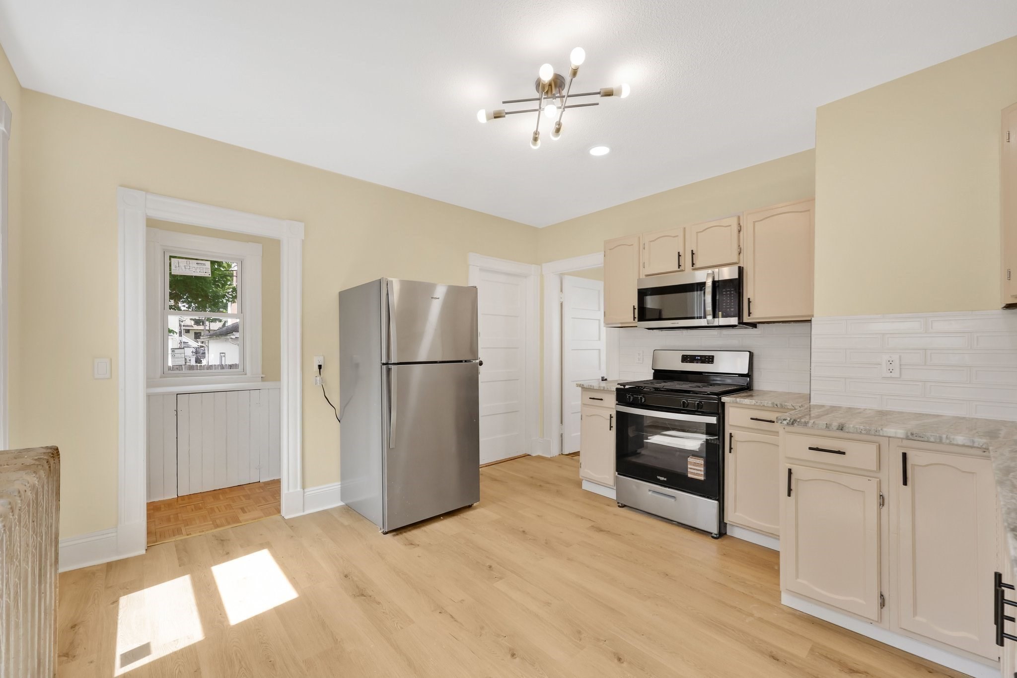 24 Hiawatha St, Springfield, MA 01108 - Image 7