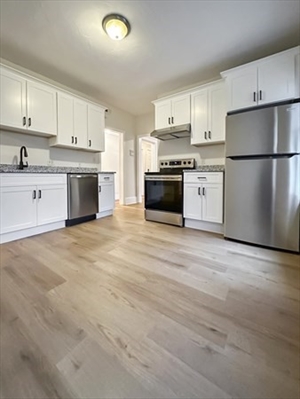 55 Hollander St, Apt 2