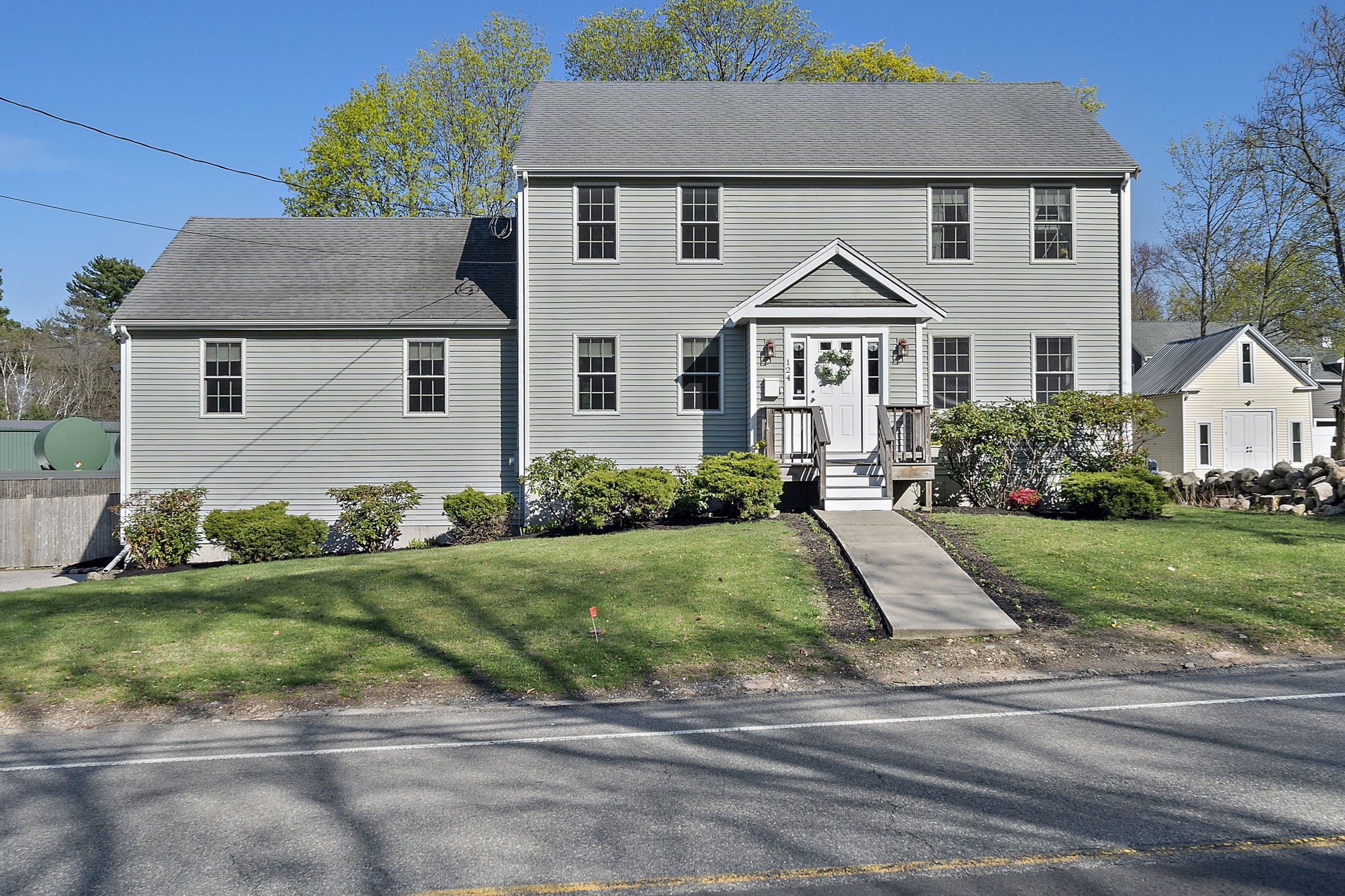 124 Pond St, Weymouth, MA 02190