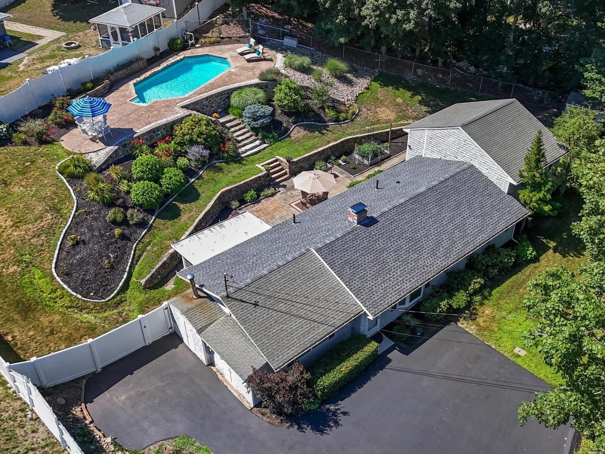 354 Lowell St, Peabody, MA 01960