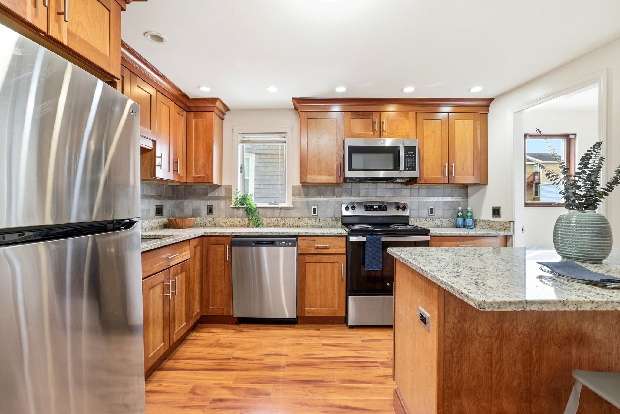 77 Swan St, Everett, MA 02149