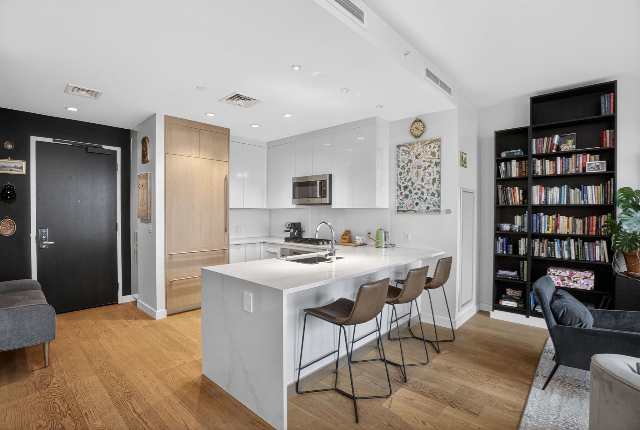 188 Brookline Ave Unit 19B, Fenway, Boston, MA 02215