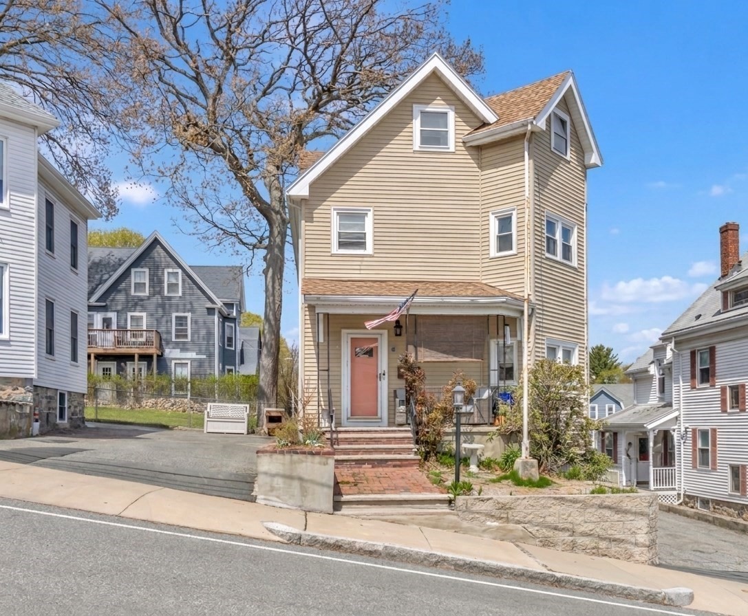 11 Horace St, Malden, MA 02148