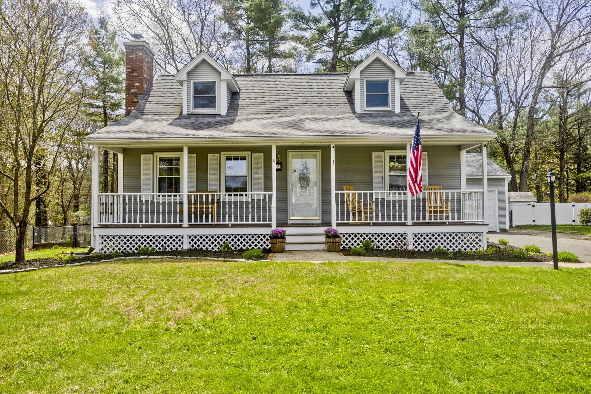 16 Cranberry Dr, Holyoke, MA 01040