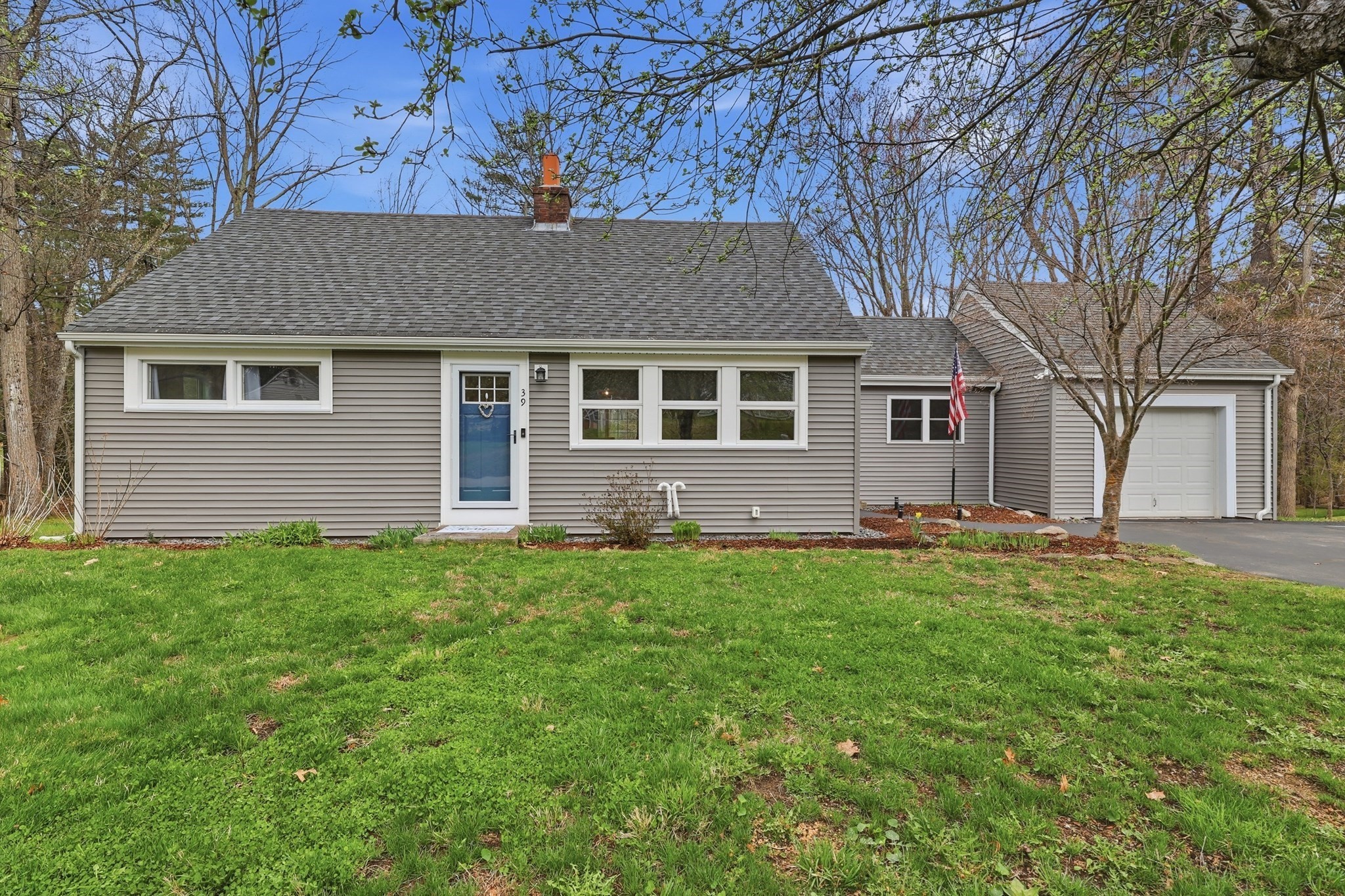 39 Shady Lane Avenue, Northborough, MA 01532
