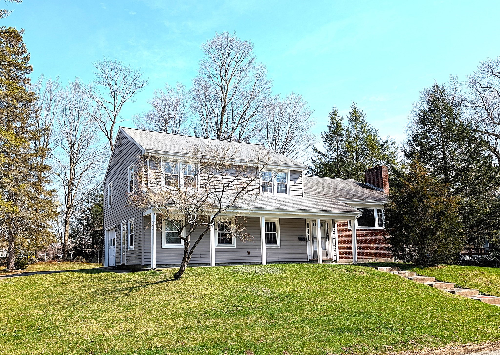 1 Louise St, Maynard, MA 01754