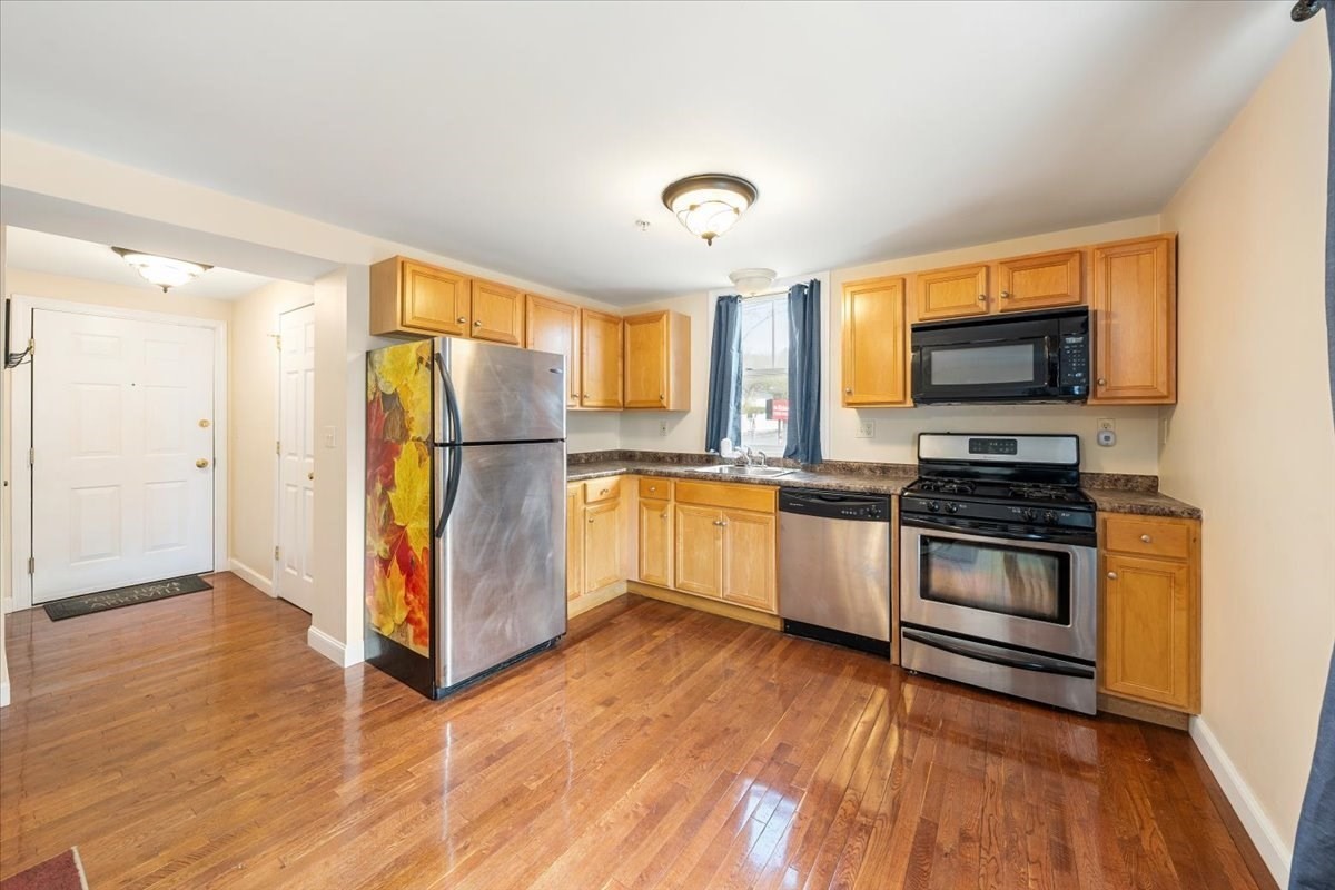 100 Rogers St Unit 1, Lowell, MA 01852