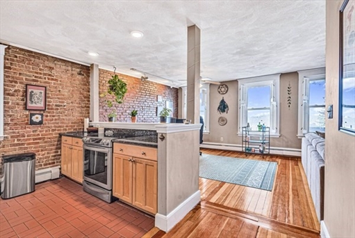25 South Street, Apt 4