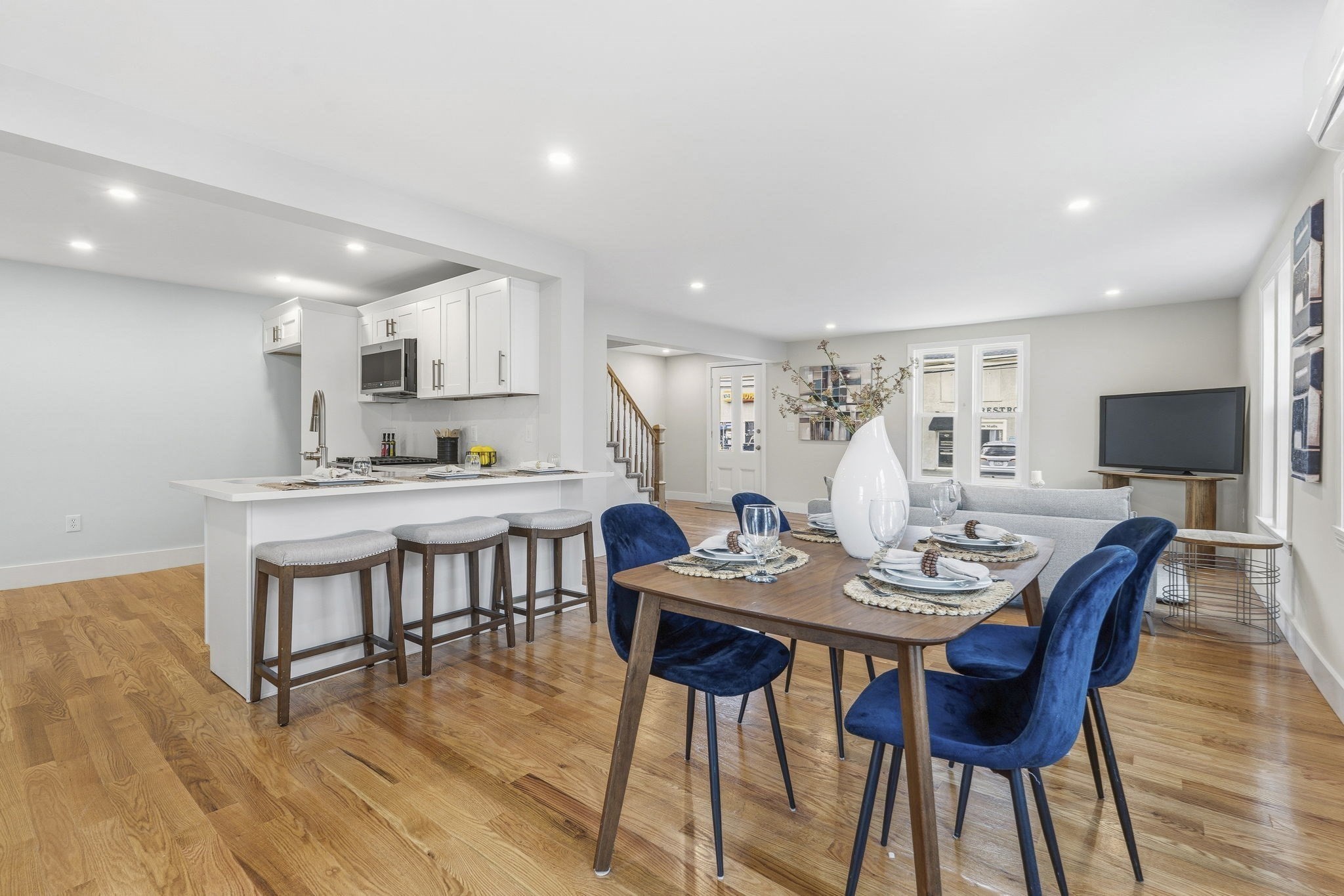 8 Hammatt St Unit 1, Ipswich, MA 01938