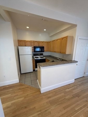 4-16 Humboldt Street, Apt 8 - 3