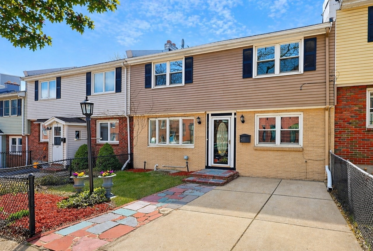 453 E 5th St, South Boston, Boston, MA 02127