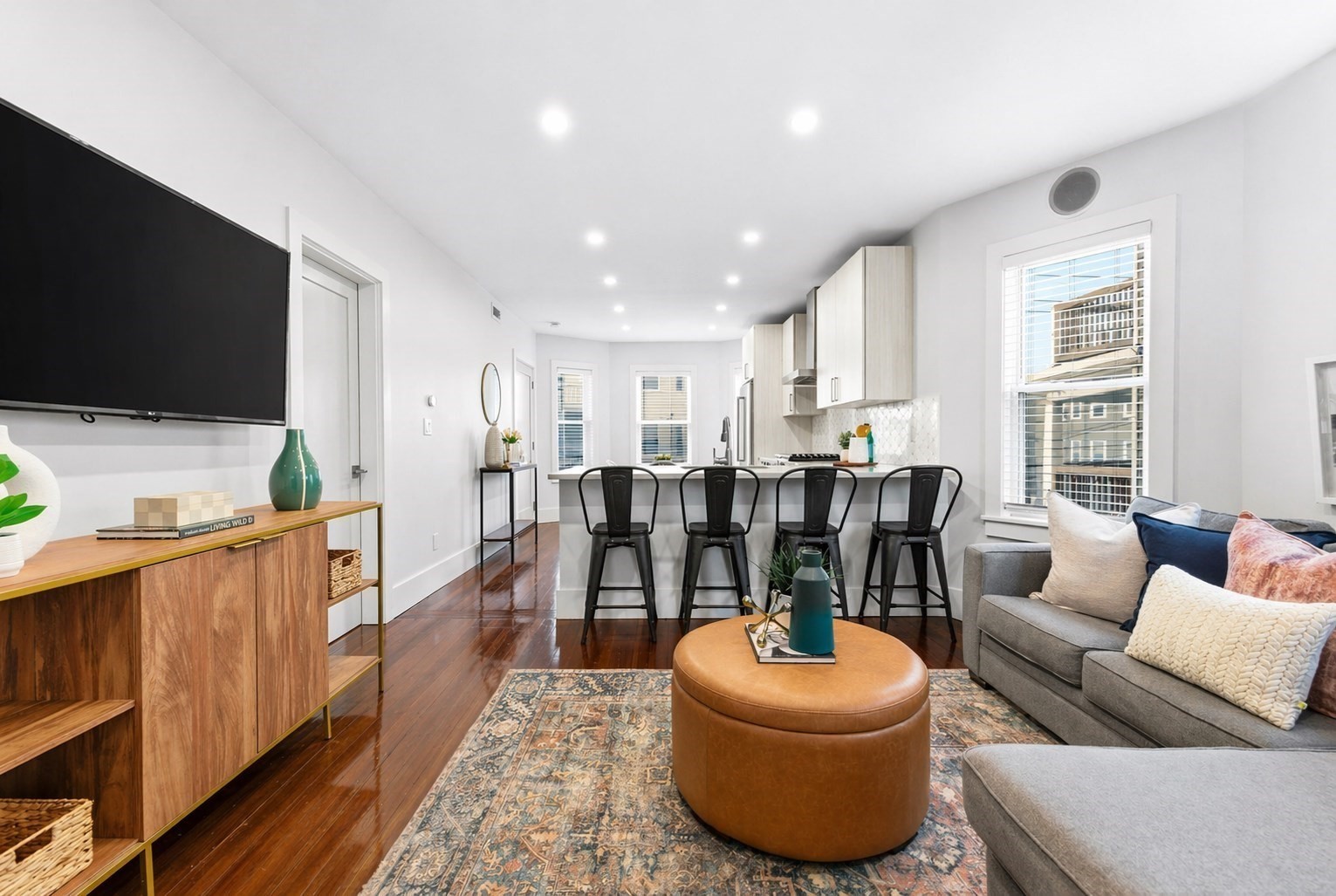 351 Centre St Unit 2, Dorchester, Boston, MA 02122