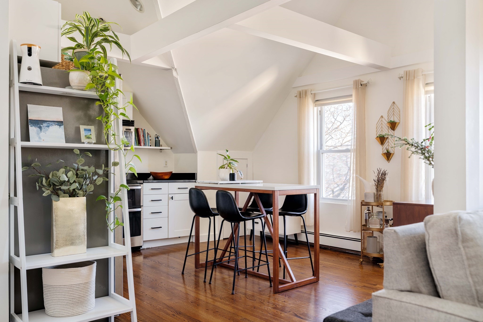 130 Massachusetts Ave Unit 6, Arlington, MA 02474