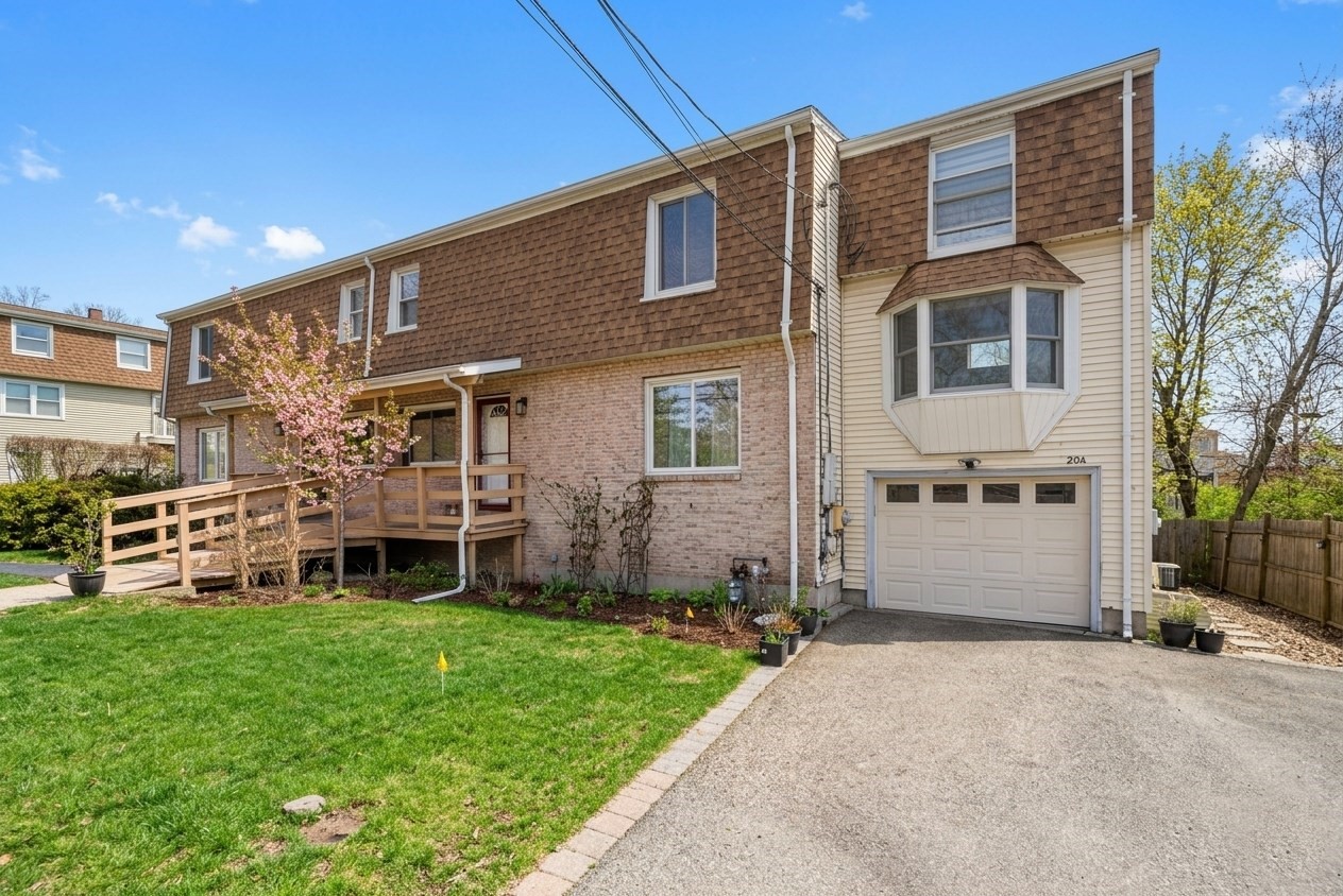 206 Lagrange Street Unit 206, Newton, MA 02467