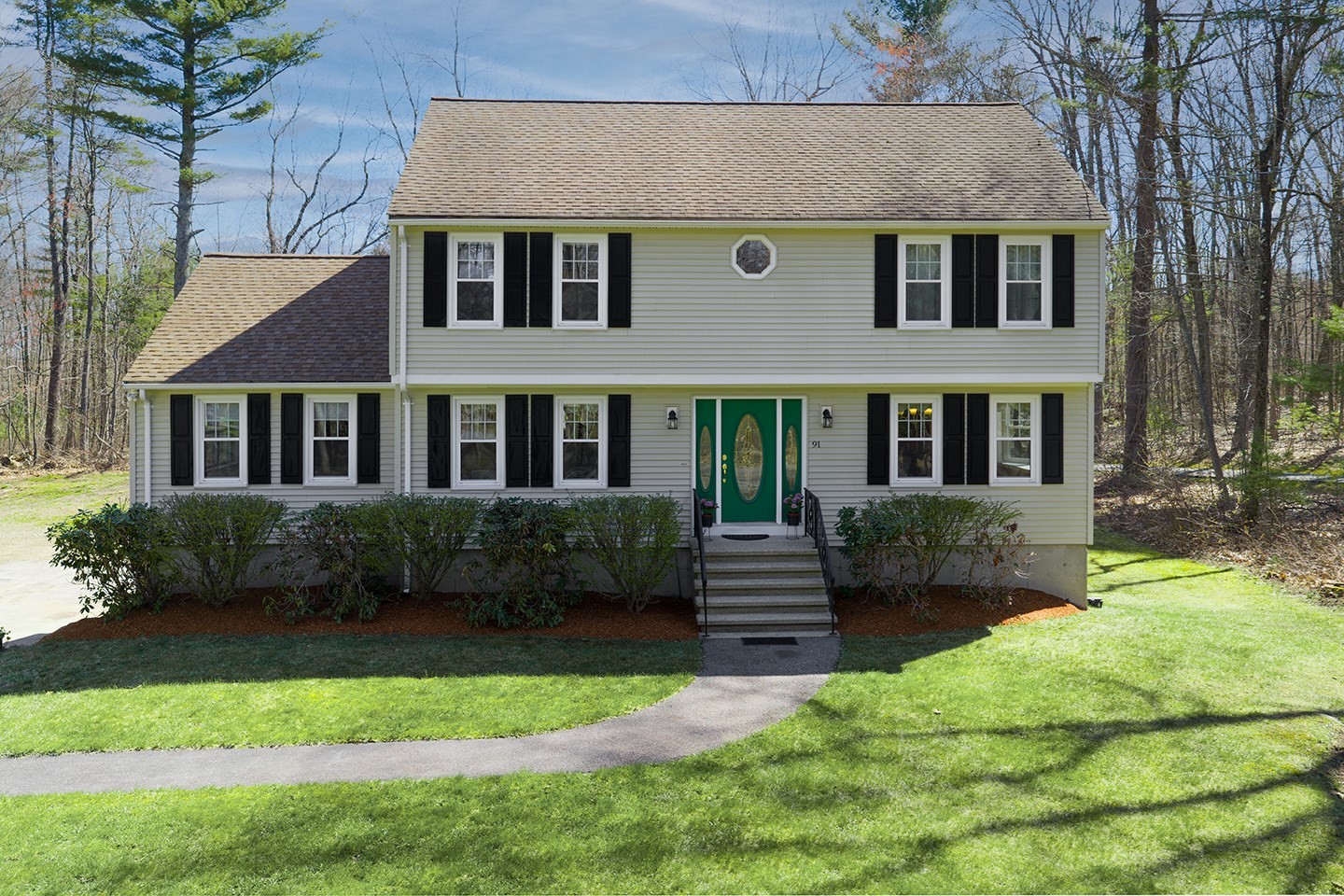 91 Scribner Rd, Tyngsborough, MA 01879