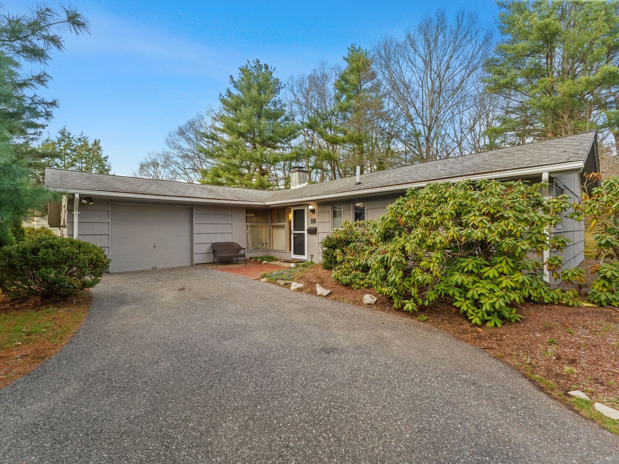 16 Sheffield Rd, Framingham, MA 01701