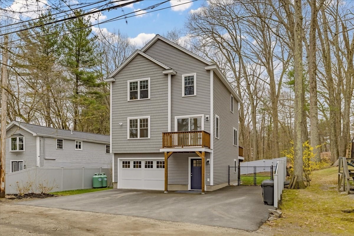 13 Lower Rd, Westford, MA 01886