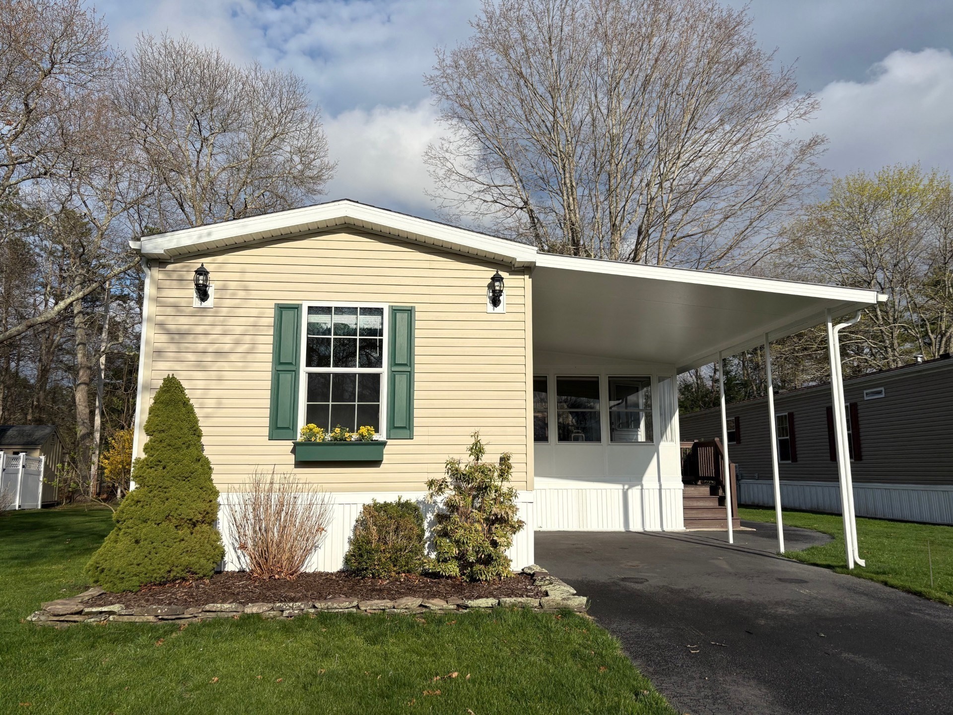 5 Candlelight Drive, Plymouth, MA 02360