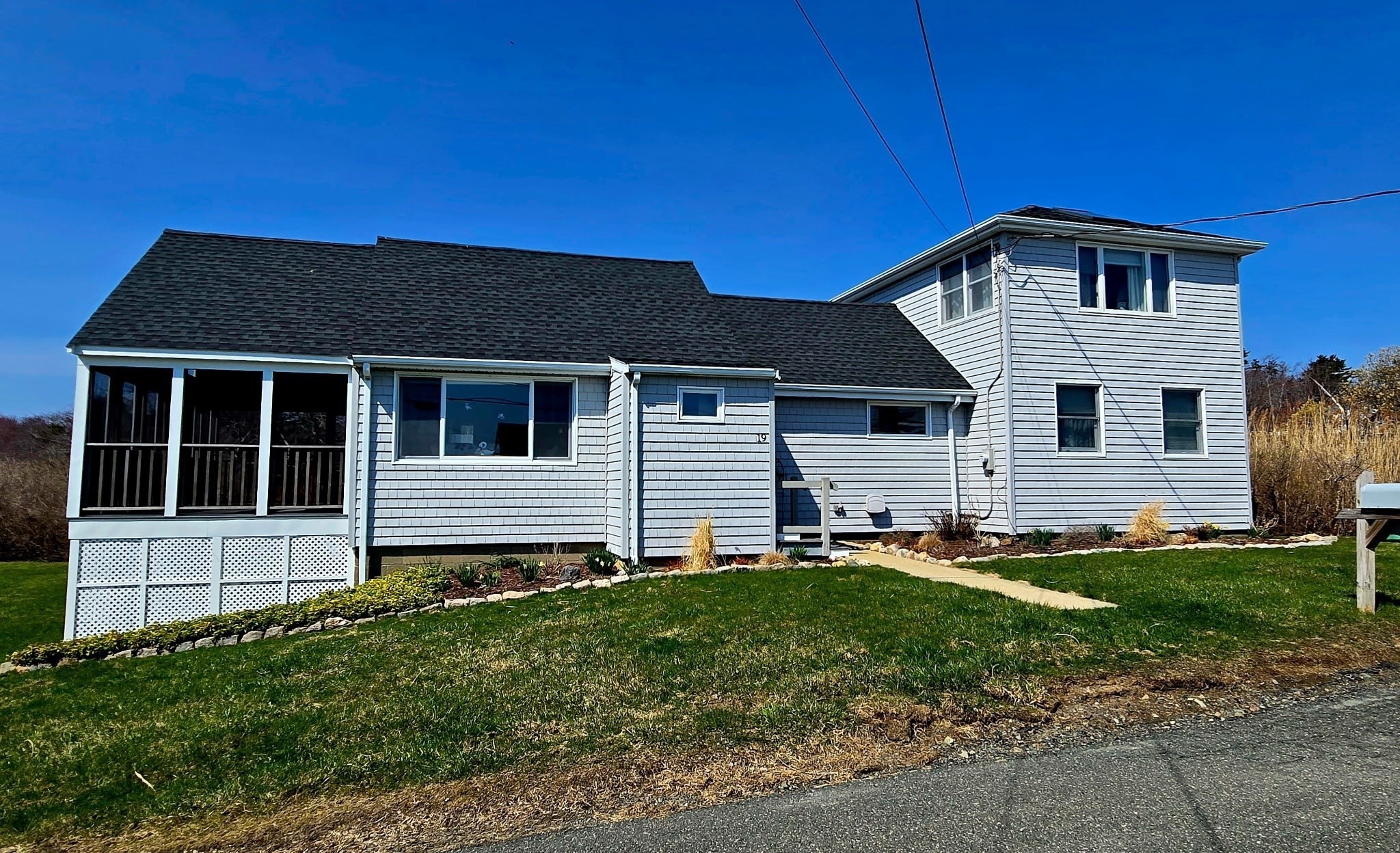 19 Dartmouth Rd, Ipswich, MA 01938