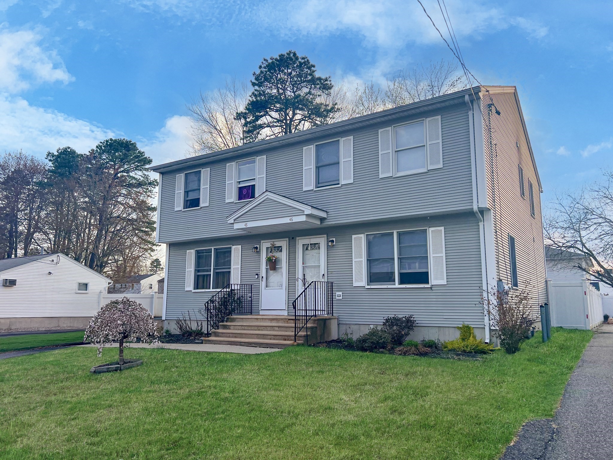 46 Kent Rd, Springfield, MA 01129