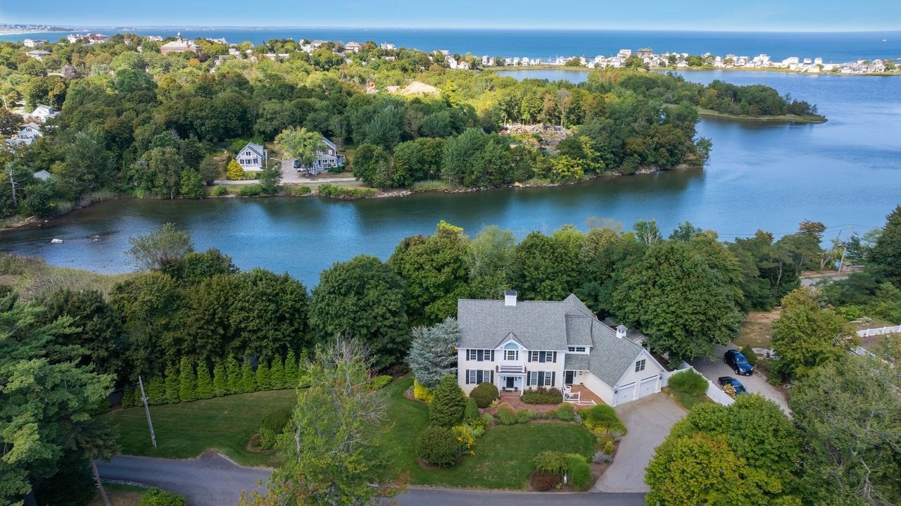 792 Jerusalem Rd, Cohasset, MA 02025