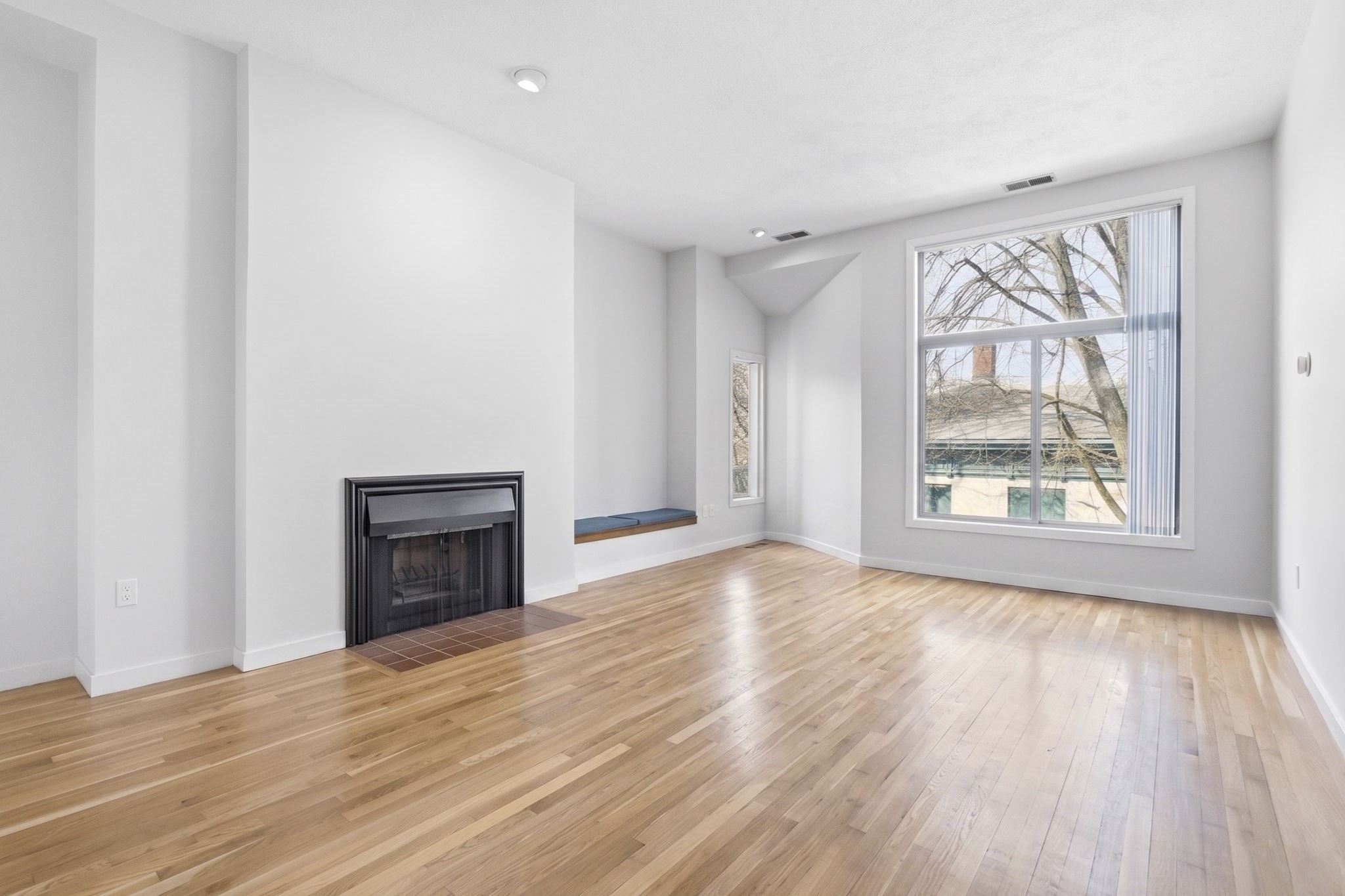 581 Mount Auburn Street Unit 2, Cambridge, MA 02138