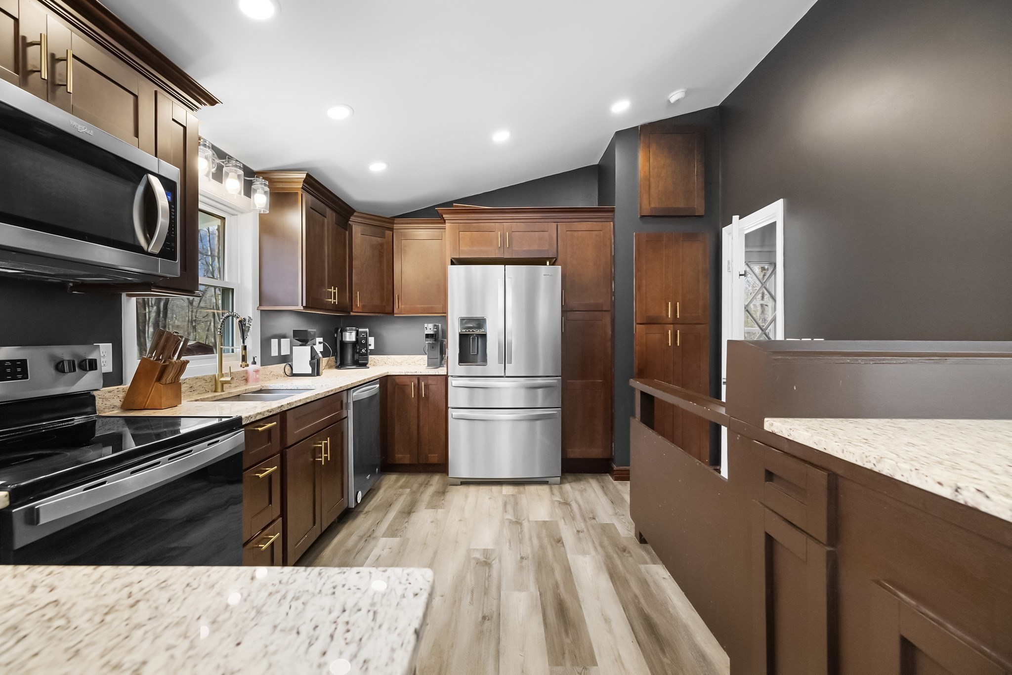 503 Hilltop Rd, Lancaster, MA 01523 - Image 2