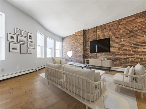 338-342 Warren, Apt 1