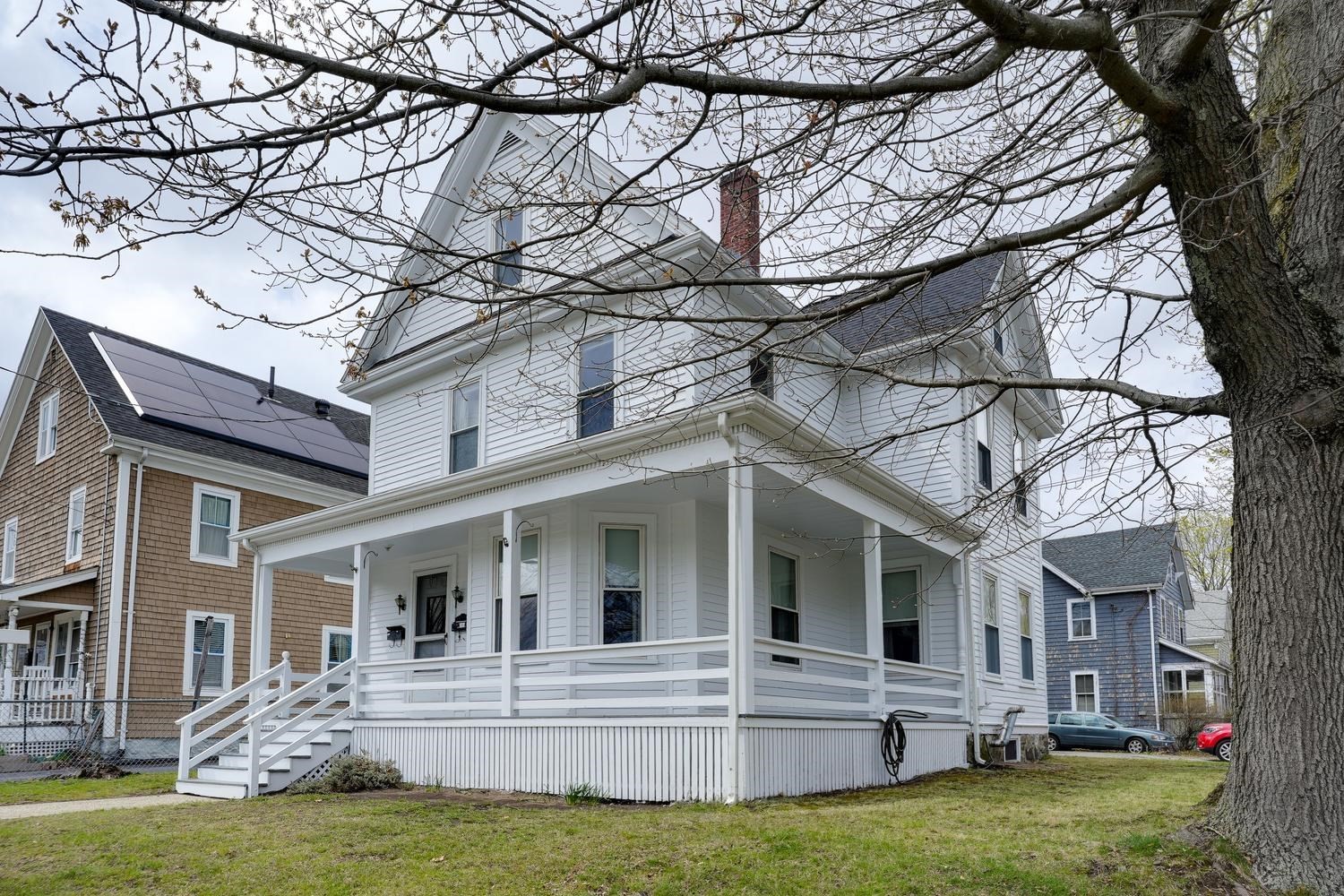 188 Waverley St Unit 2, Belmont, MA 02478