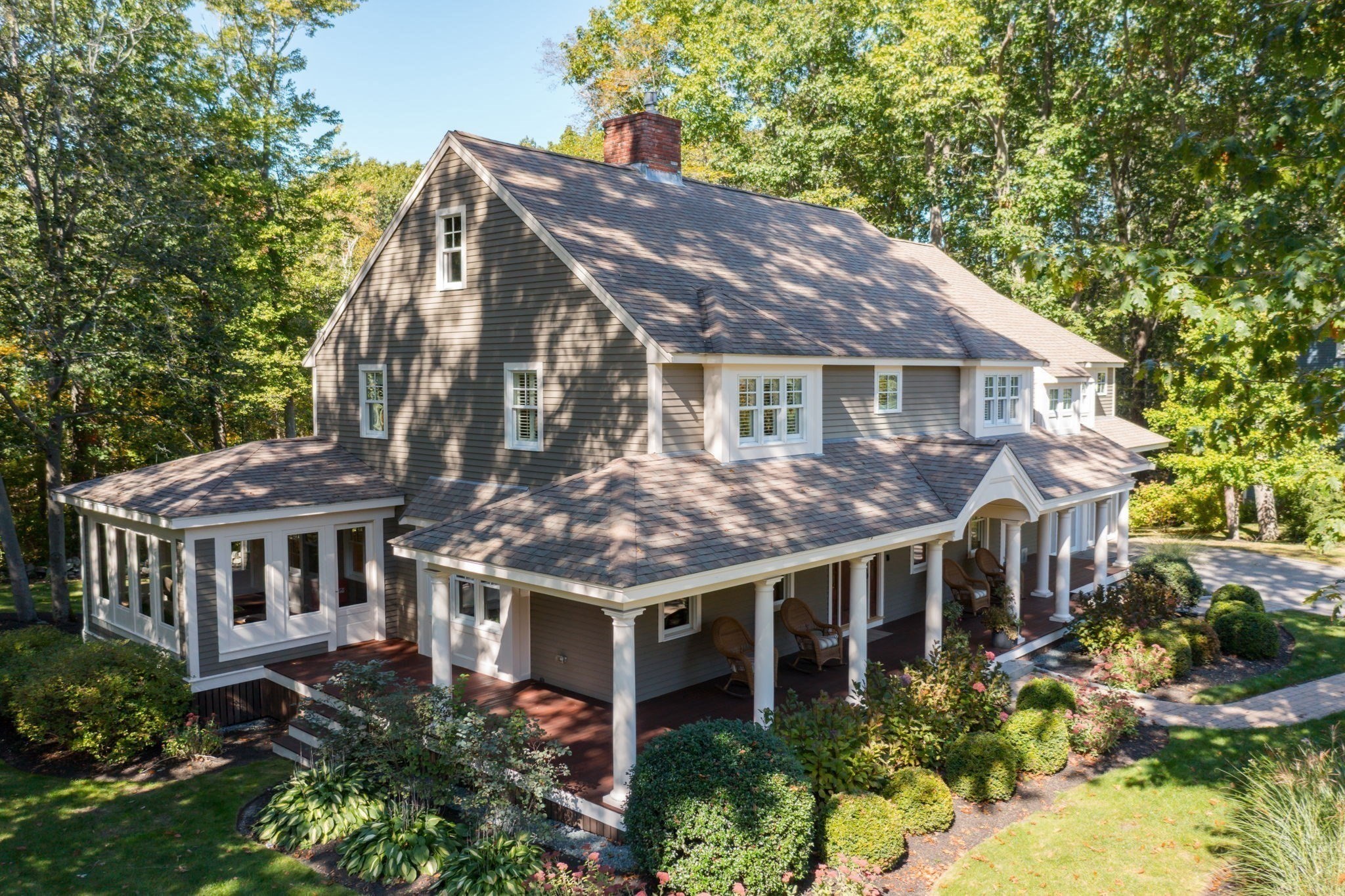 137 Fairoaks Ln, Cohasset, MA 02025