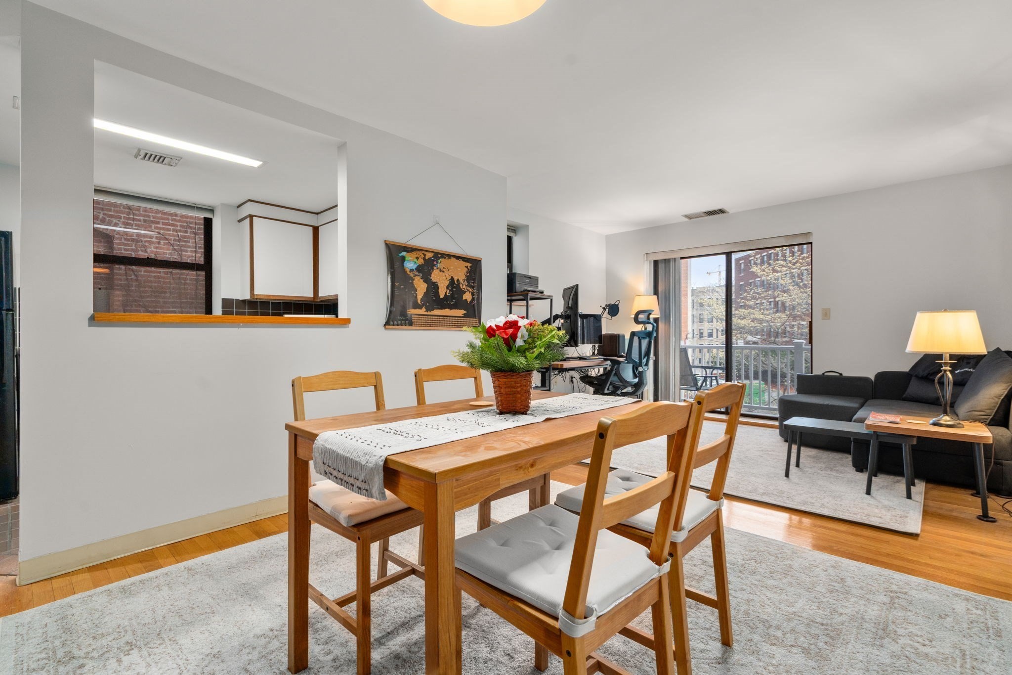 84 Gainsborough St Unit 206W, Symphony, Boston, MA 02115