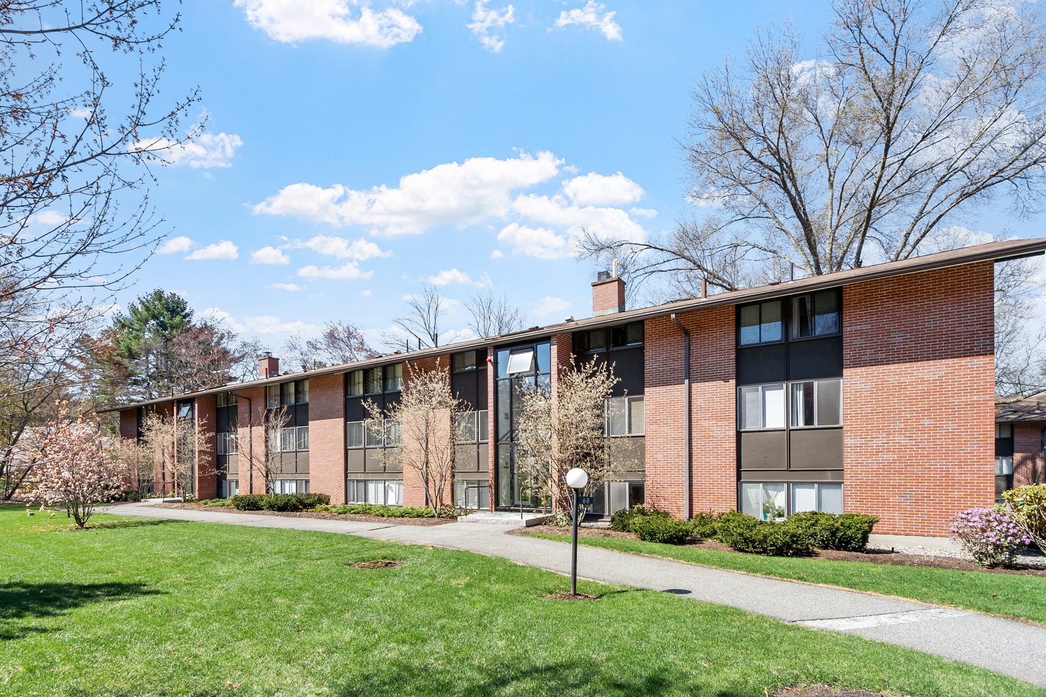 8 Longwood Dr Unit 310, Andover, MA 01810