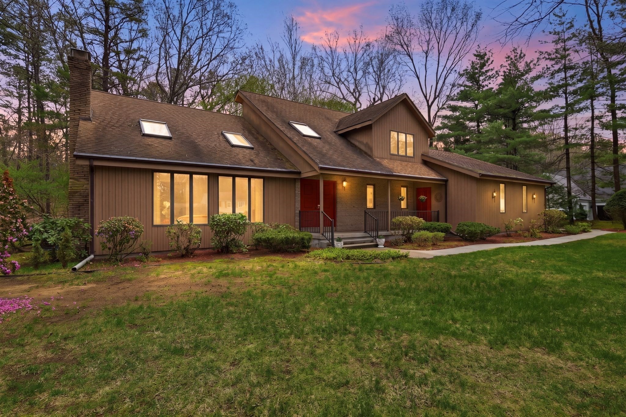651 Frank Smith Rd, Longmeadow, MA 01106