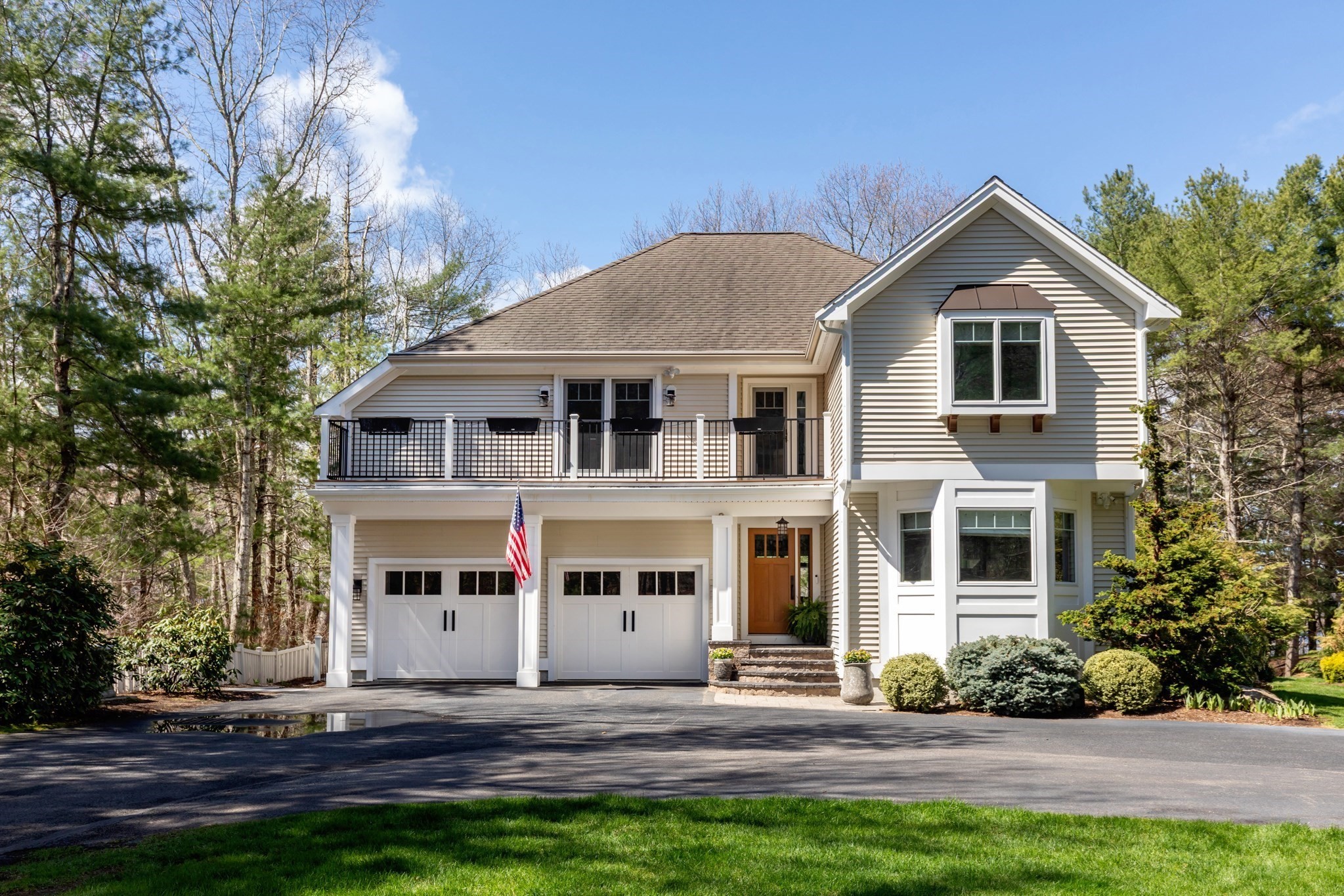 2 Ice House Rd, Plymouth, MA 02360