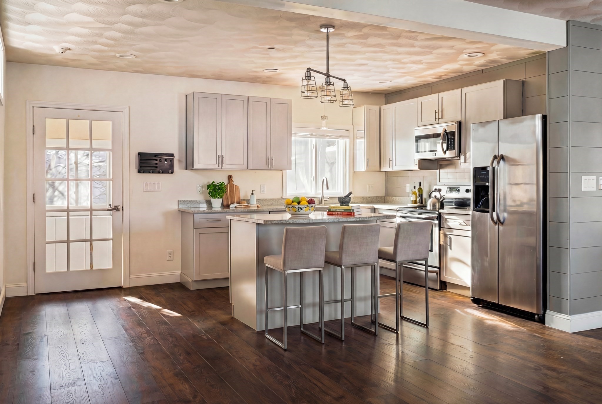 132 Dolphin Ave, Revere, MA 02151 - Image 2