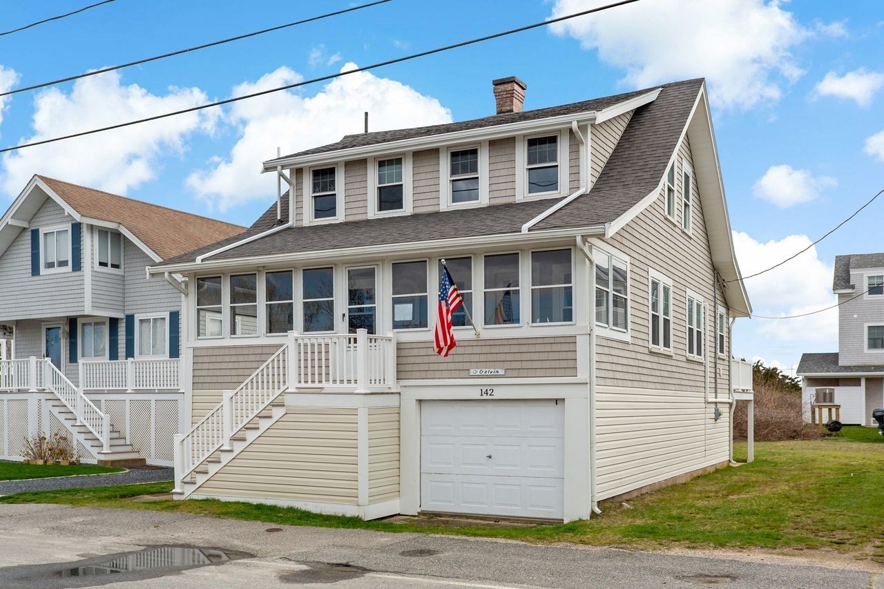 142 Silver Beach Ave, Falmouth, MA 02556