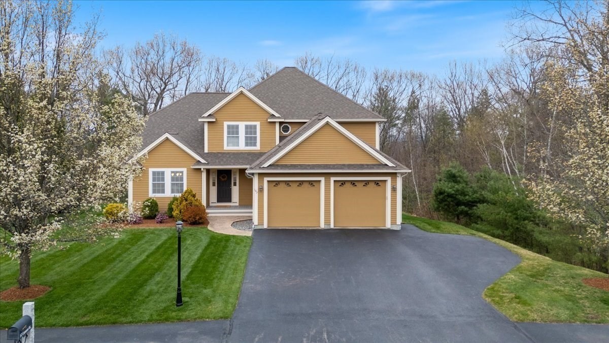 167 Catamount Rd, Tewksbury, MA 01876